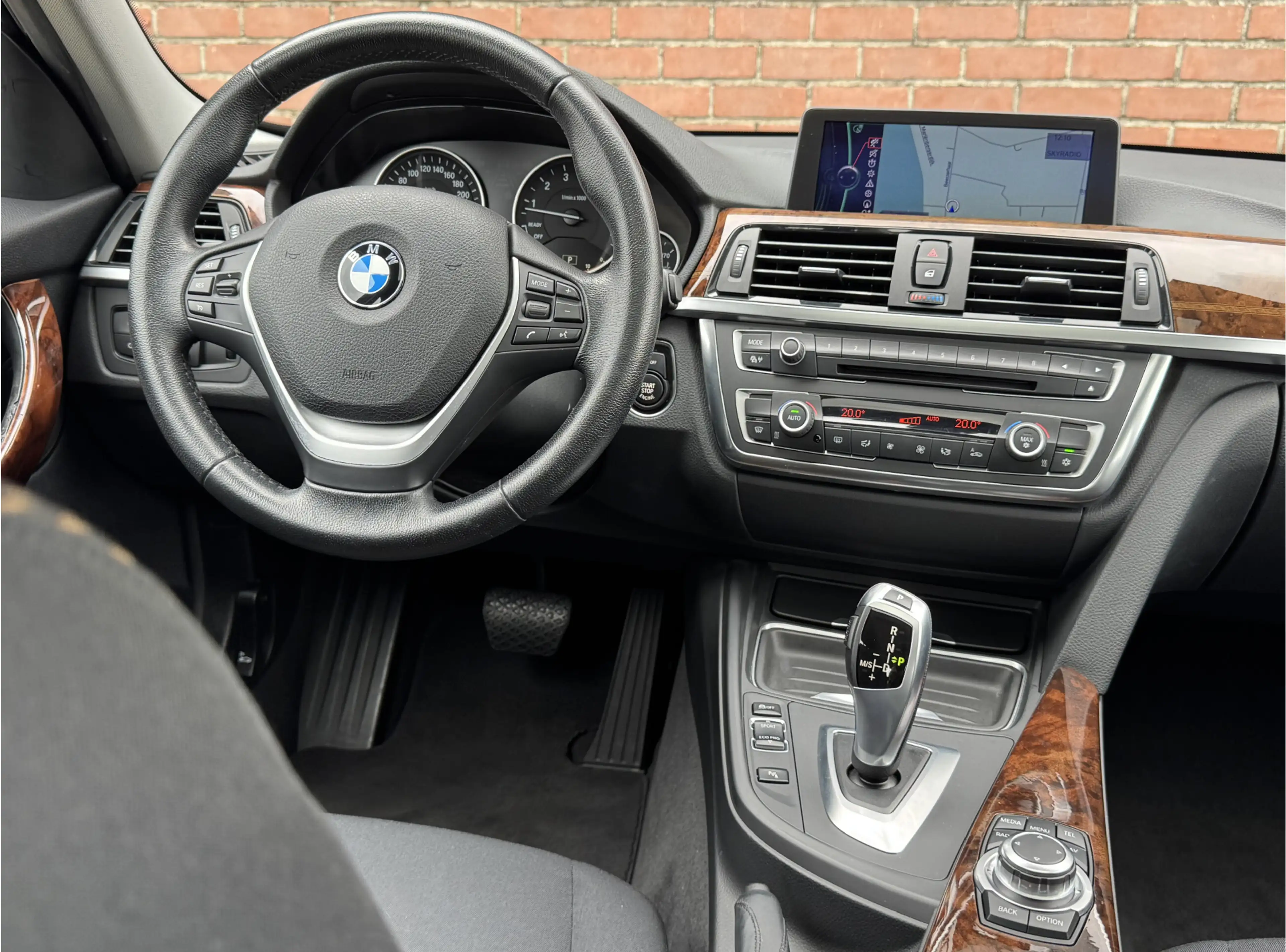 BMW 320 3-serie 320i EXECUTIVE | NL-AUTO! | SCHUIFDAK! | N — photo 13