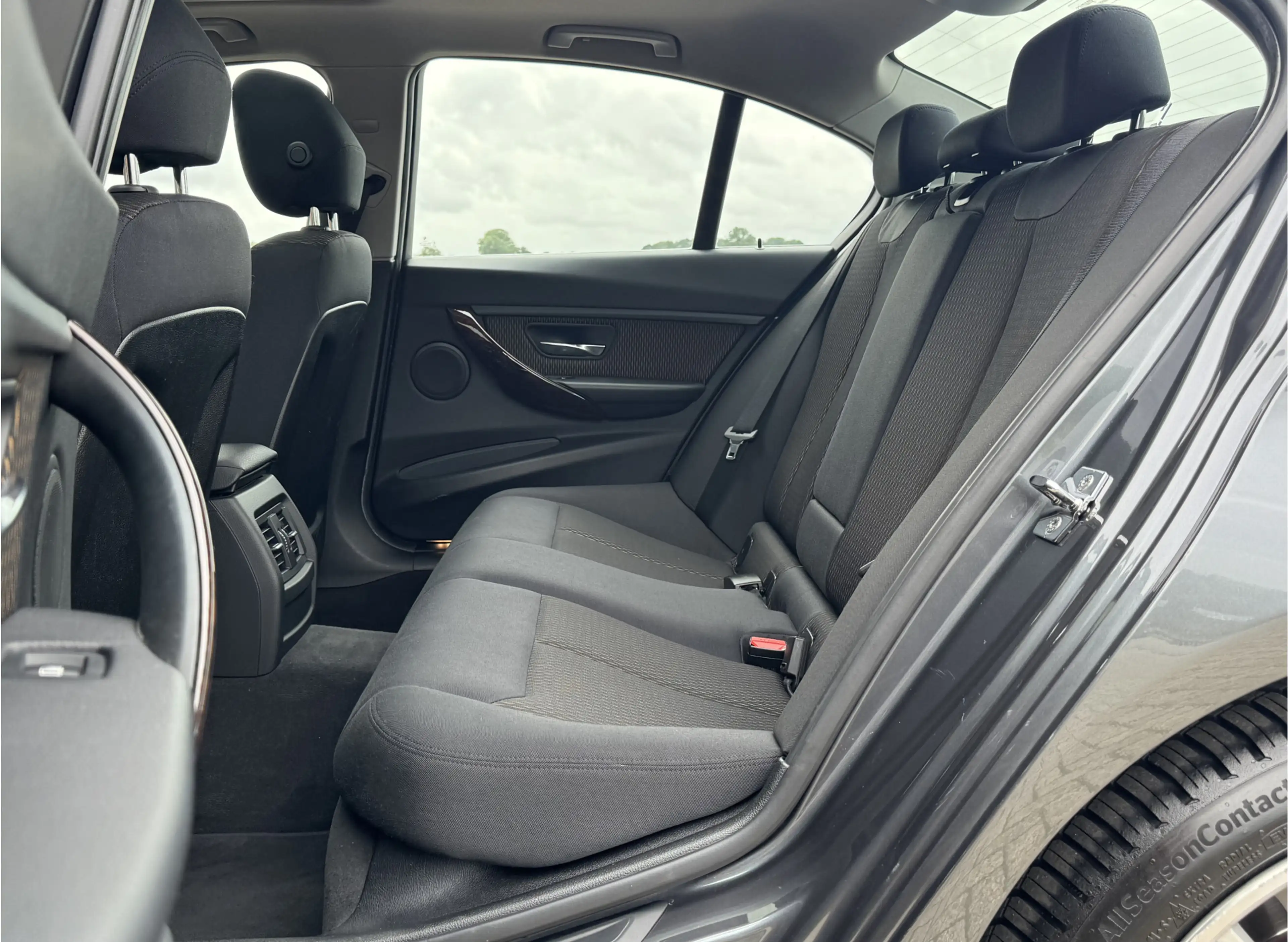 BMW 320 3-serie 320i EXECUTIVE | NL-AUTO! | SCHUIFDAK! | N — photo 27