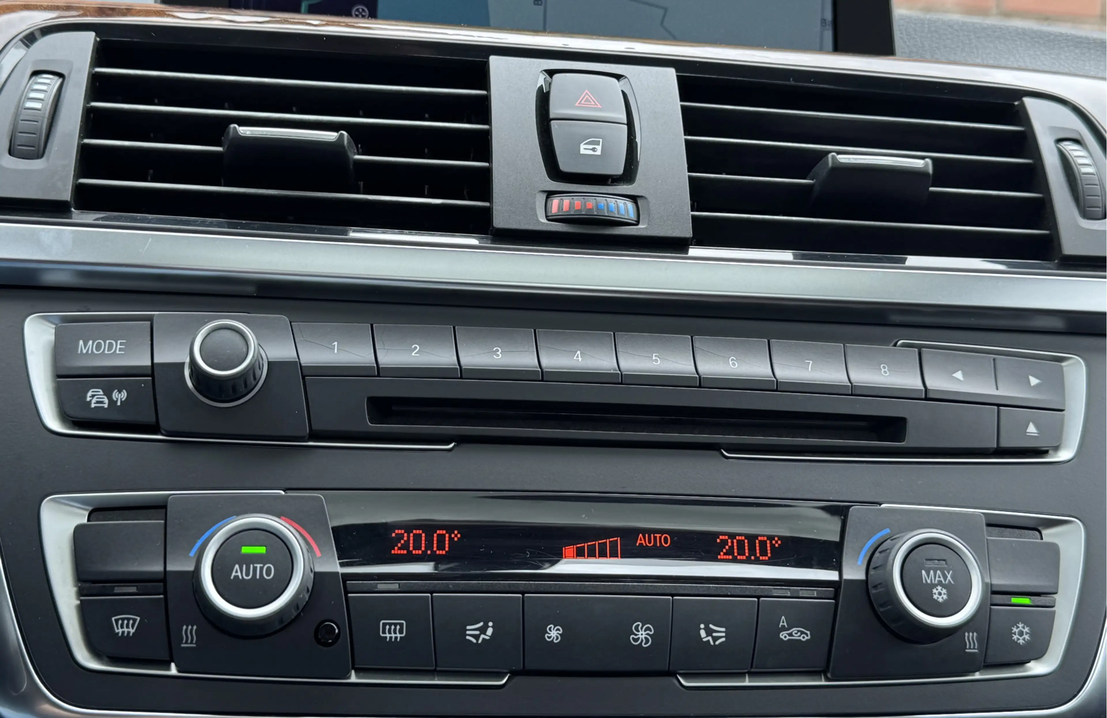 BMW 320 3-serie 320i EXECUTIVE | NL-AUTO! | SCHUIFDAK! | N — photo 16