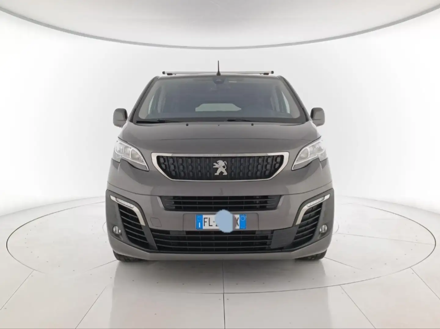 Peugeot Traveller Active - 1