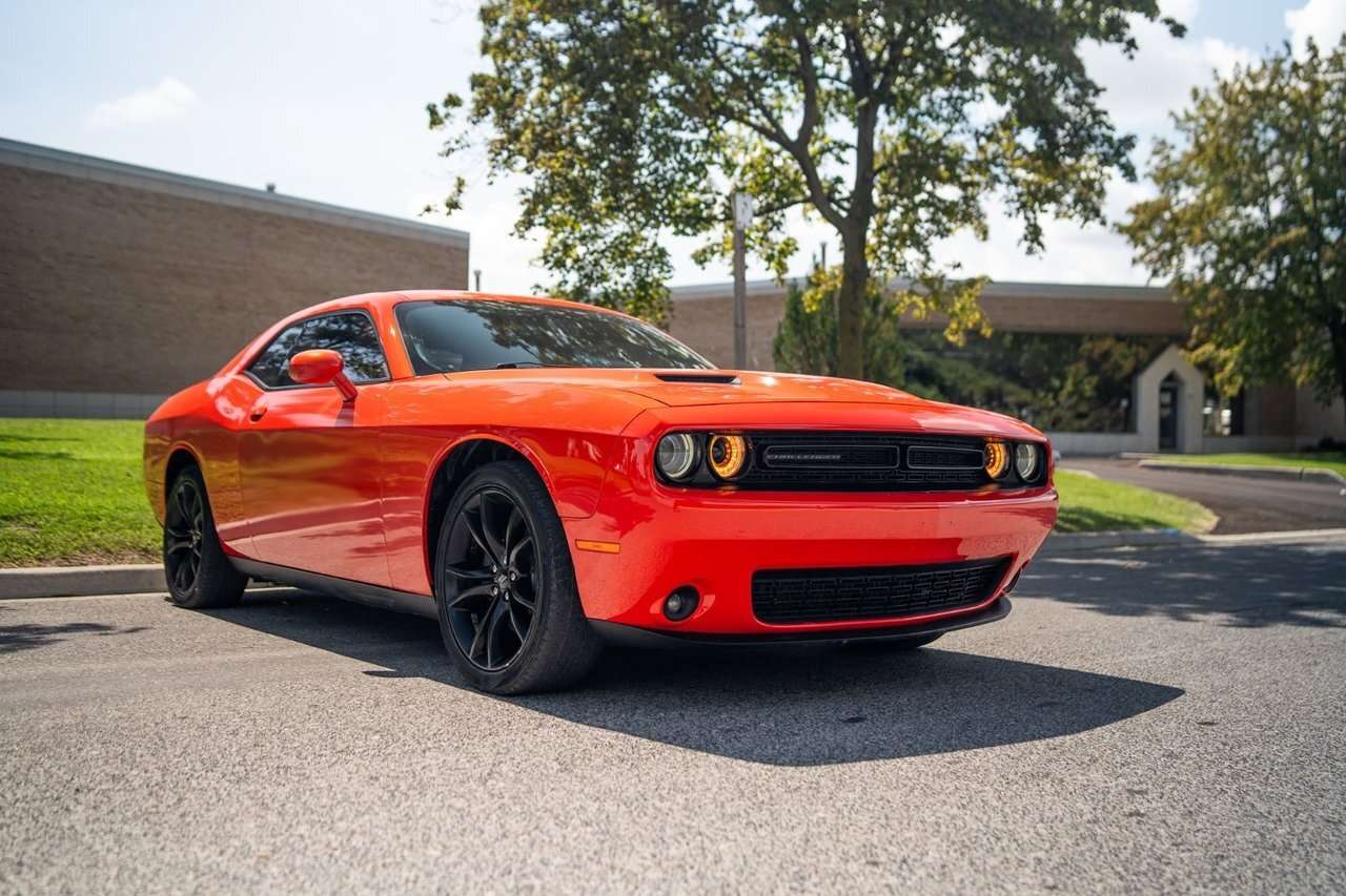 2017 Dodge Challenger SXT Plus — снимка 1