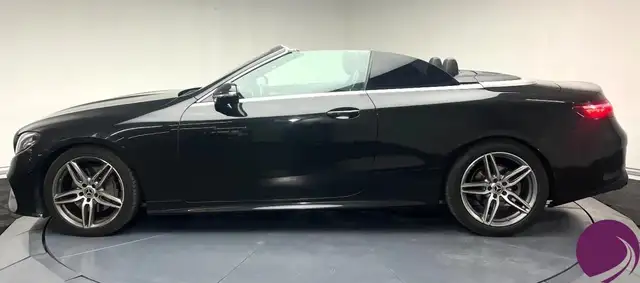 Mercedes-Benz E-Class view 4