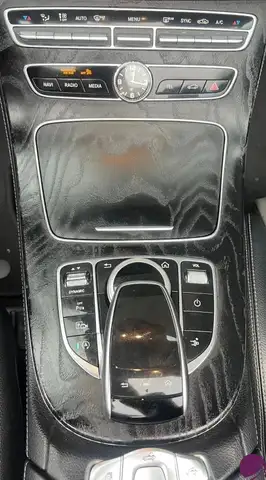 Mercedes-Benz E-Class view 12
