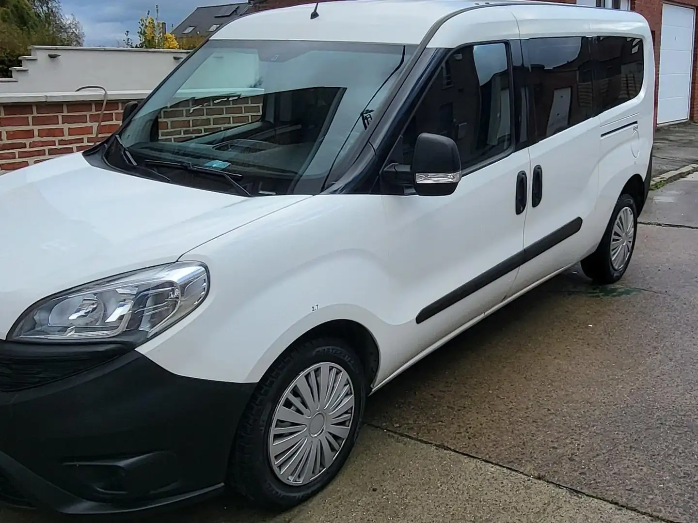 Fiat Doblo 13 multijet 95 ch cargo Maxi Blanc - 1