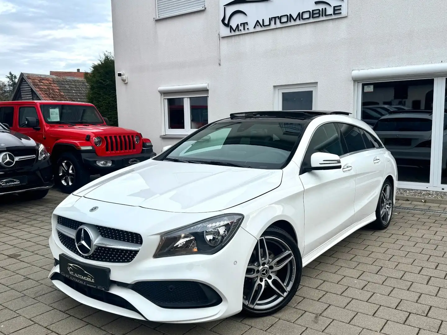 Mercedes-Benz CLA 200 *AMG*PANO*KAMERA*PDC*TEMP*SHZ* Blanc - 1