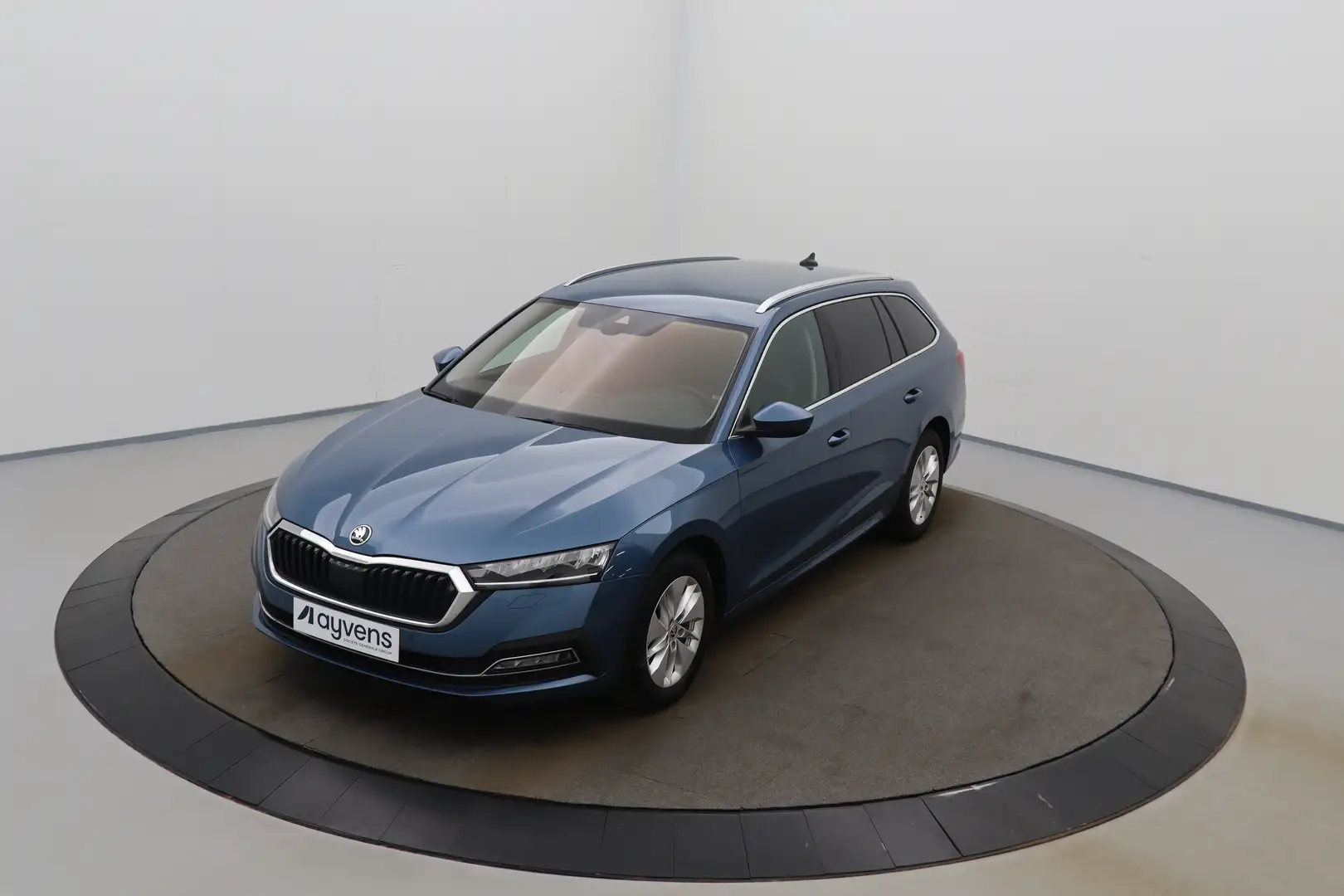 Skoda Octavia Combi 1.5 TSI MHEV ACT DSG Clever Premium LED GPS Bleu - 1