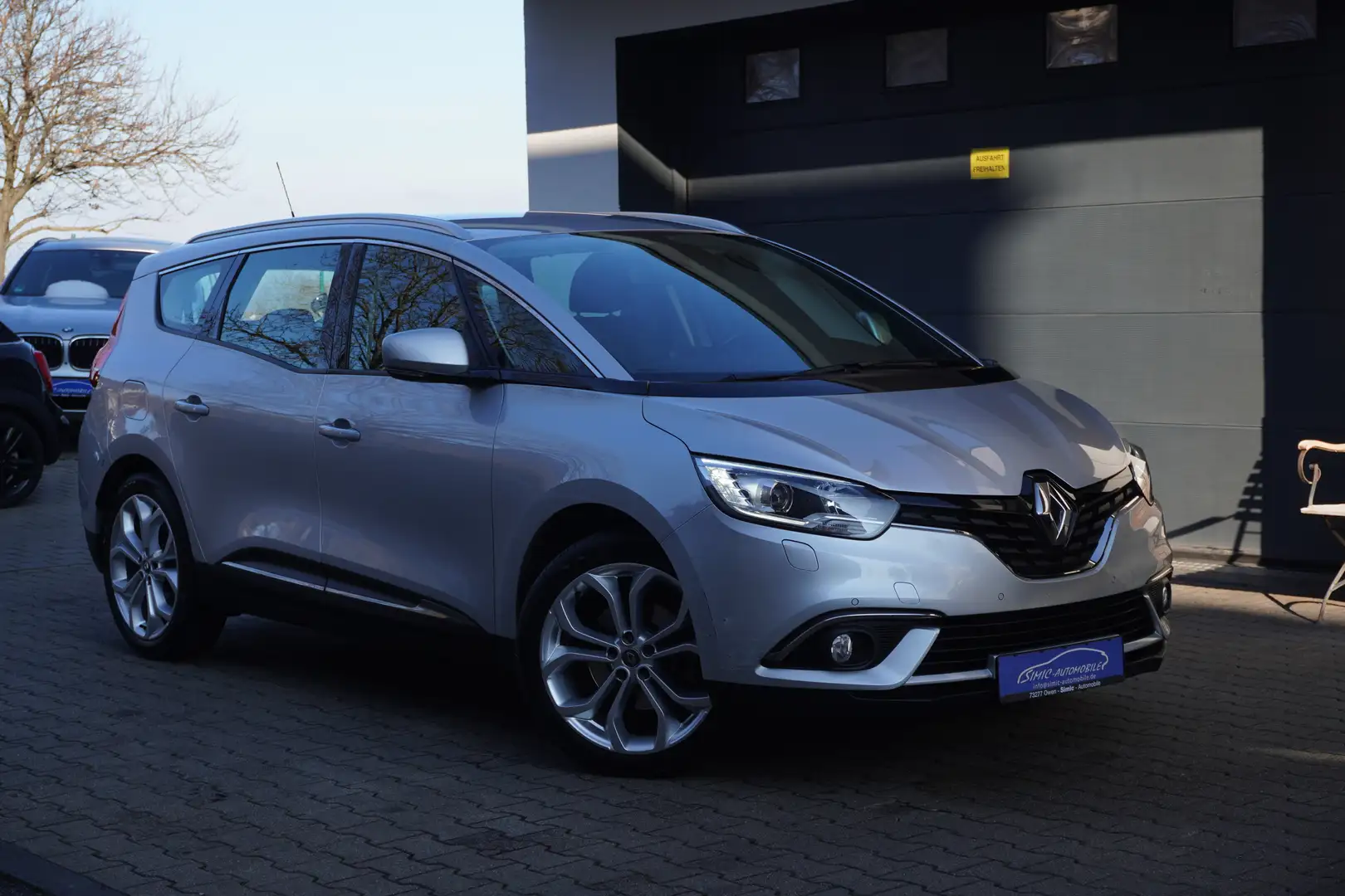 Renault Grand Scenic 1.5 dCi Business Edition EDC NAVI+AHK+ALU+PDC+7Sit Grau - 1