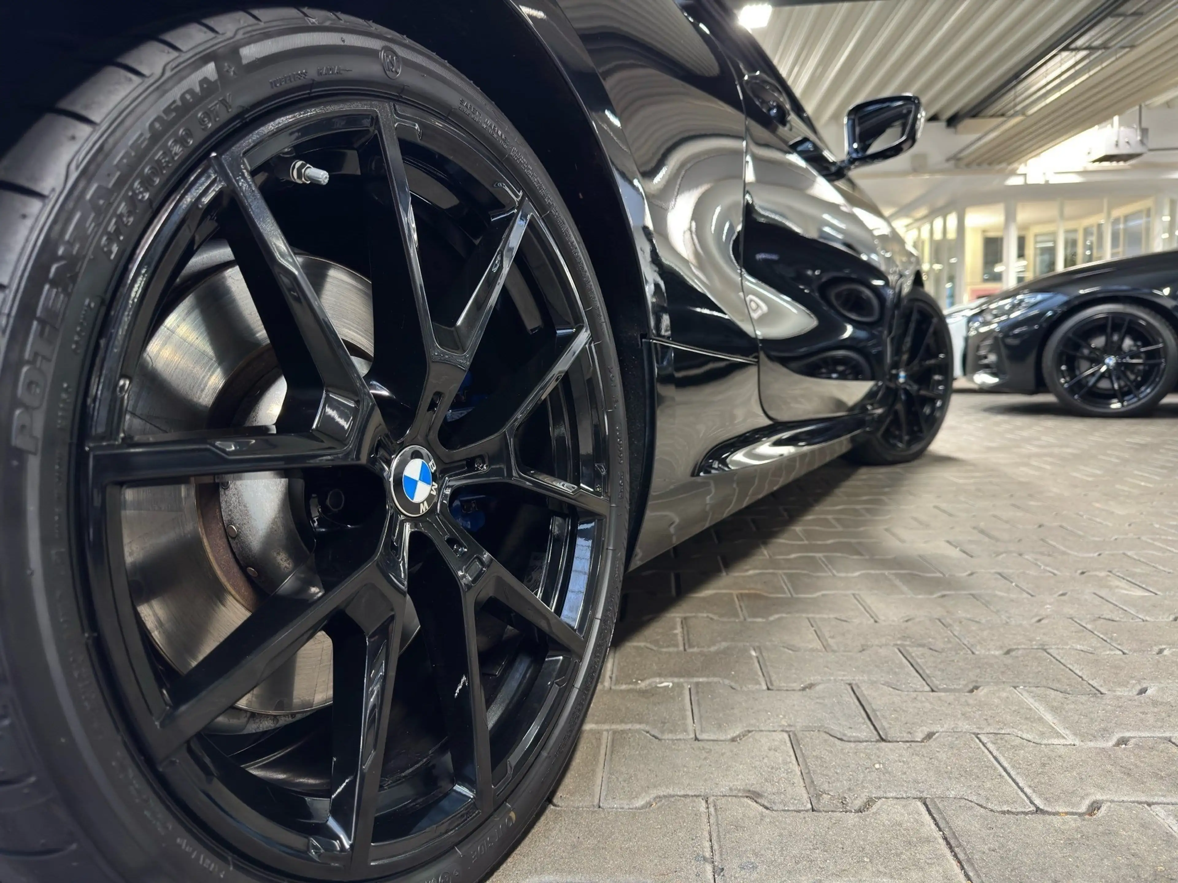 BMW 840 i Cabrio Laser DA Prof 360° H/K 20'' Komfortzugang — photo 7
