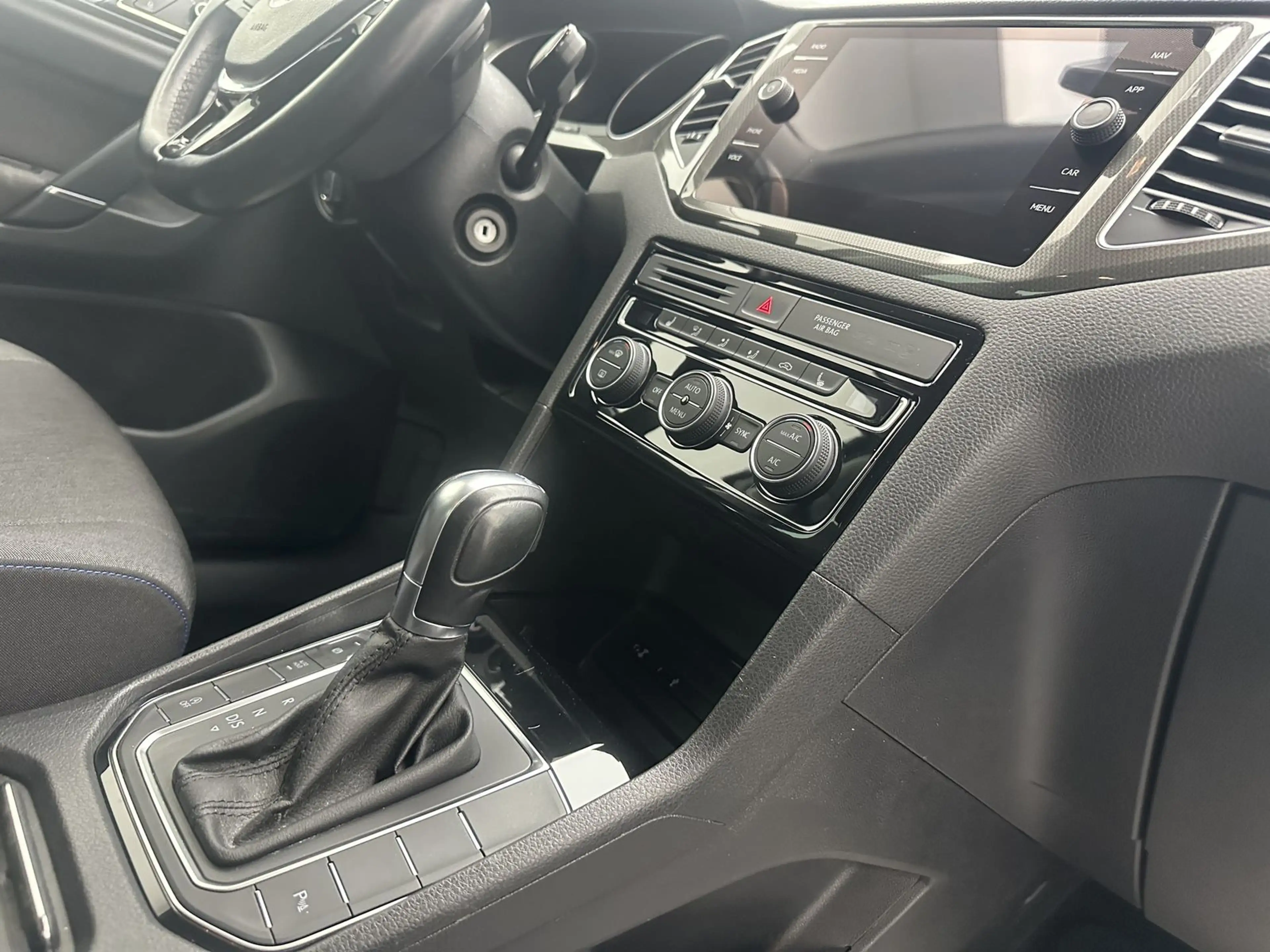 Volkswagen Golf Sportsvan Join "NAVI-CAM-SITZH-ACC-MULTI" — photo 9
