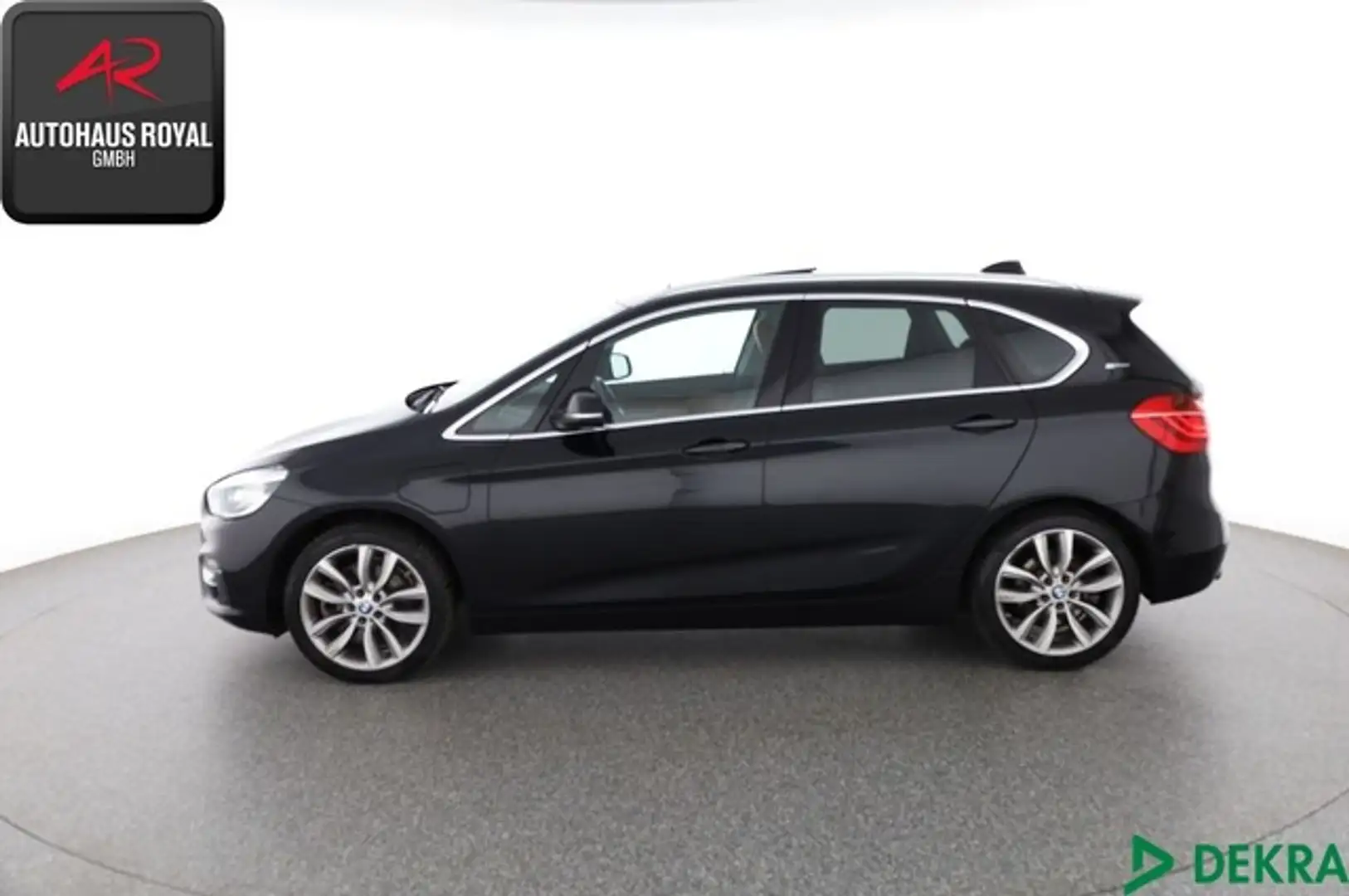 BMW 225 Active Tourer 1.5 xe LUXURY LINE HUD,KEYLESS Schwarz - 2