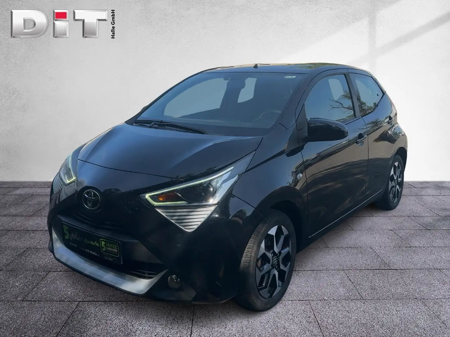 Toyota Aygo 1.0 x-play club Klima, ZV, x-connect Schwarz - 1