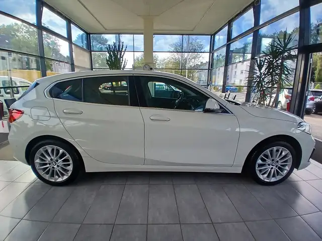 Bmw 118 i*Navi*Teilleder*LED*inkl. 24 Monate Garantie