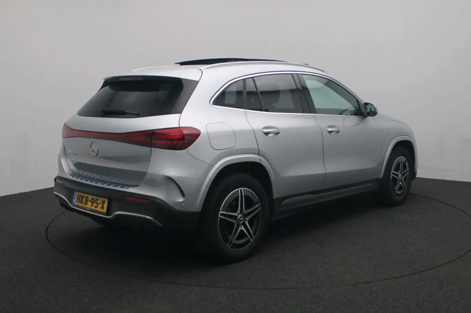 Mercedes-Benz EQA 250 EQA 250+ AMG Line | Premium Pakket | Panoramadak | Gris - 2