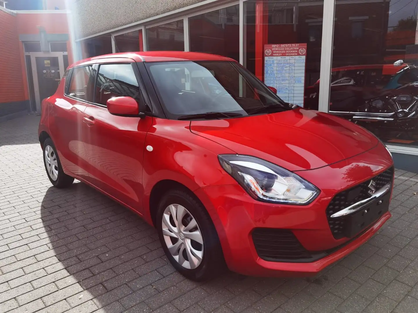 Suzuki Swift HYBRIDE...1ER PROP...15900KM...GARANTIE 05/2029... Rouge - 1