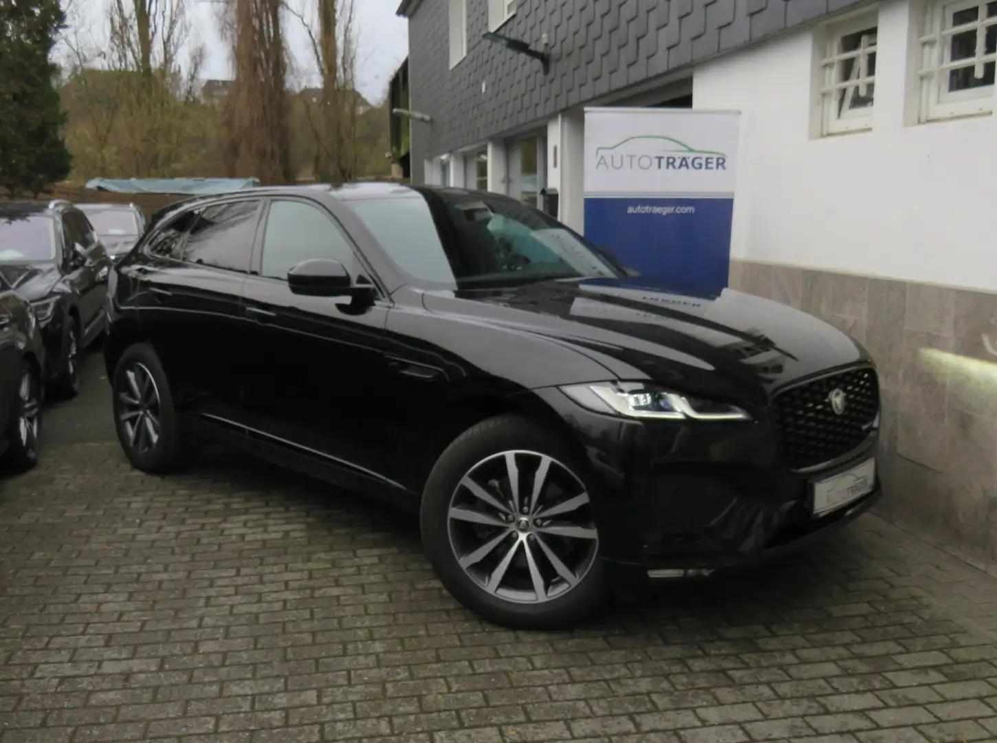 Jaguar F-Pace D200 AWD R-Dynamic/Black/Pano/ACC/Meridian/Wartung Schwarz - 1