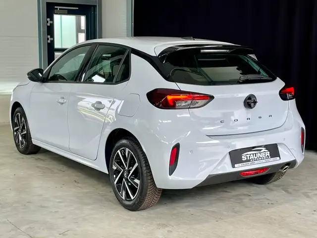 Opel Corsa view 3