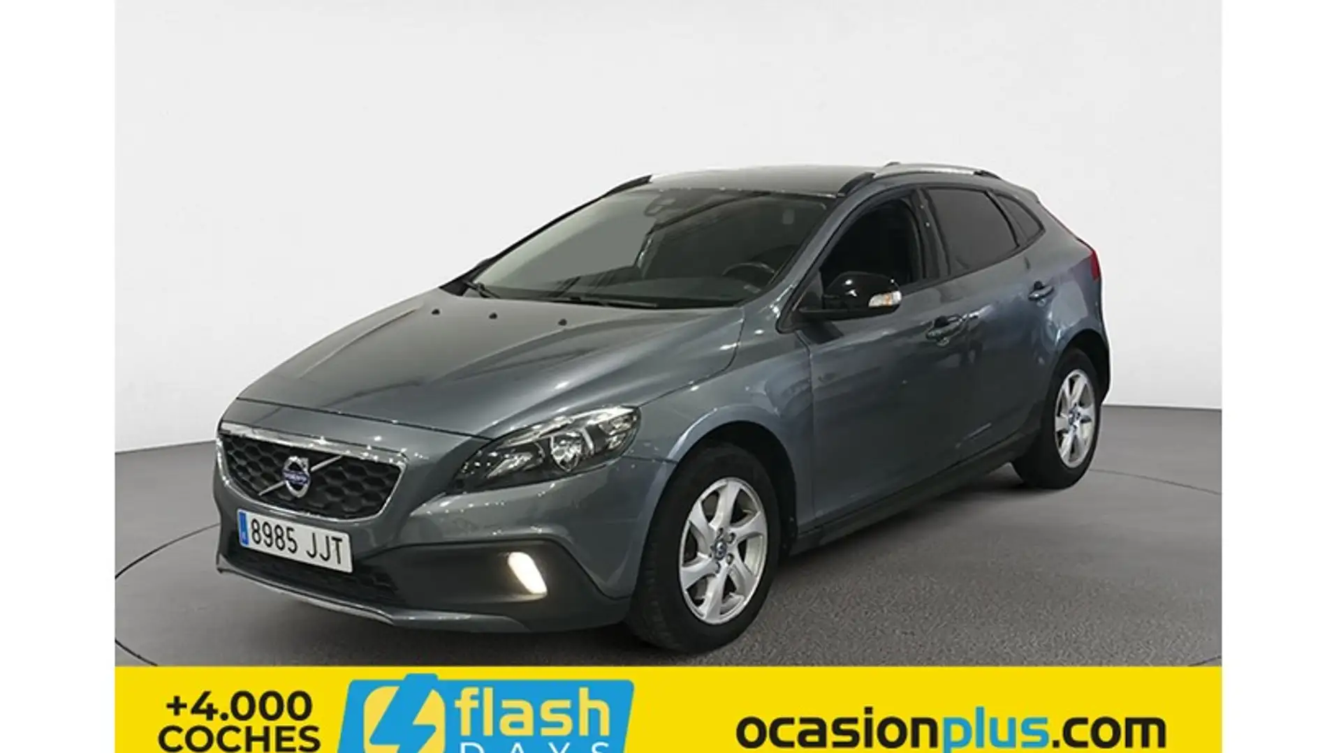 Volvo V40 Cross Country D2 Kinetic 120 Gris - 1
