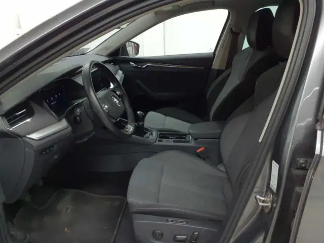 Skoda Octavia view 7