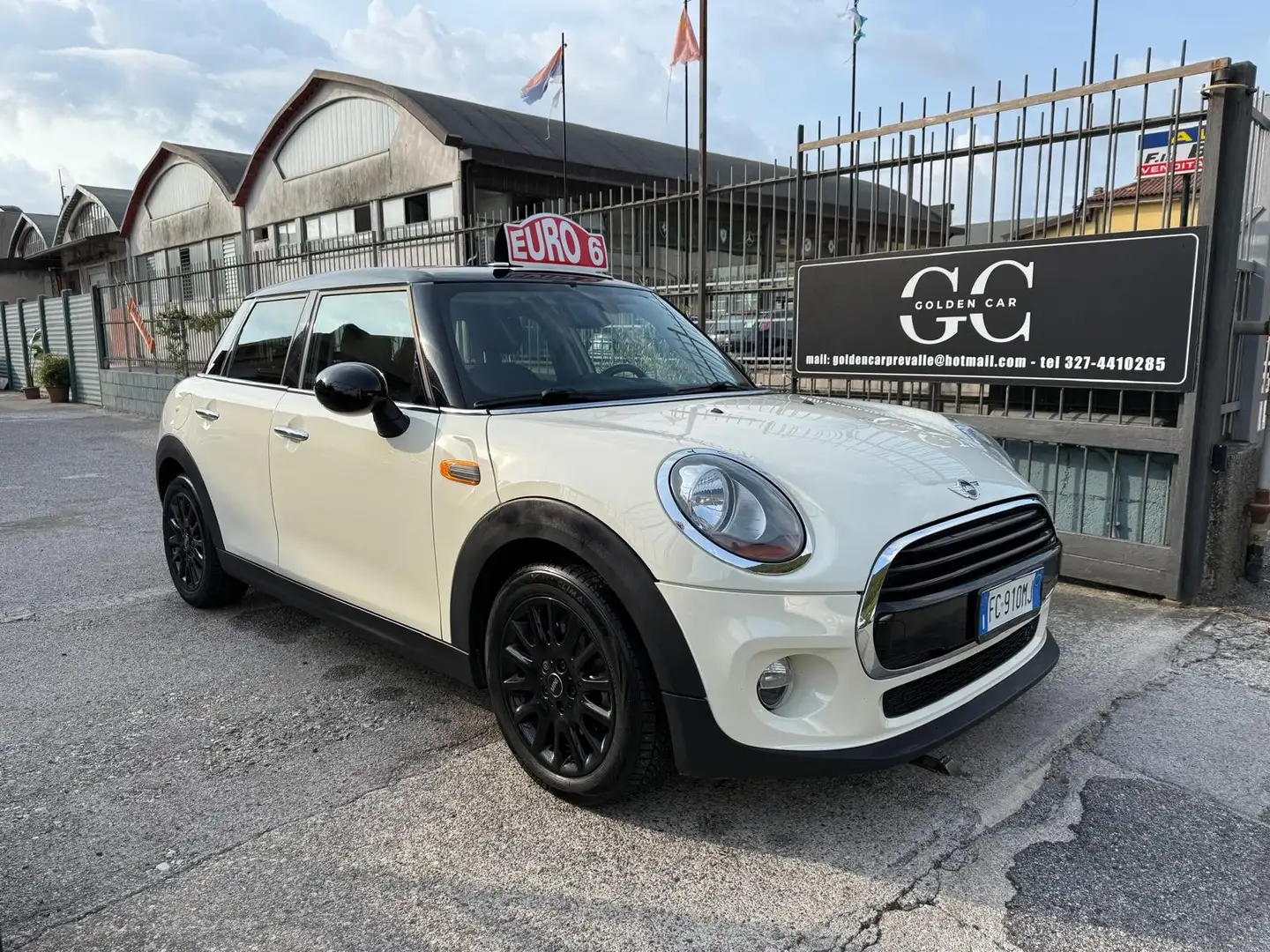 MINI Cooper D 1.5 Hype 5P – 2016 - 1