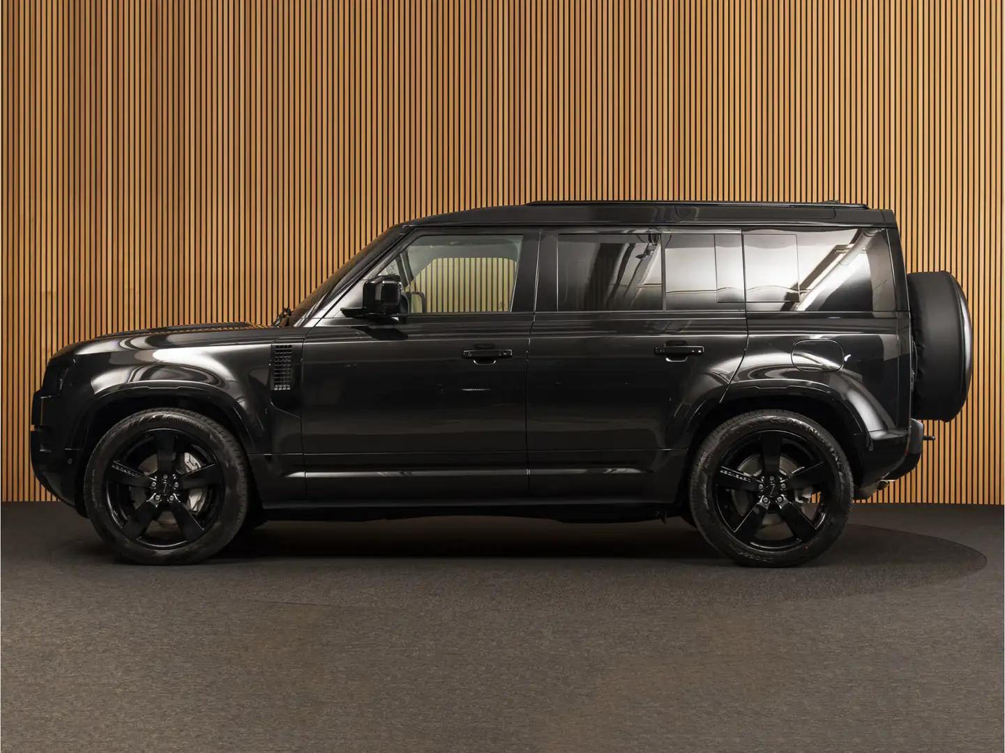 Land Rover Defender 110 2.0 P300e 110 X-Dynamic HSE MY26 | PANO | HUD Schwarz - 2