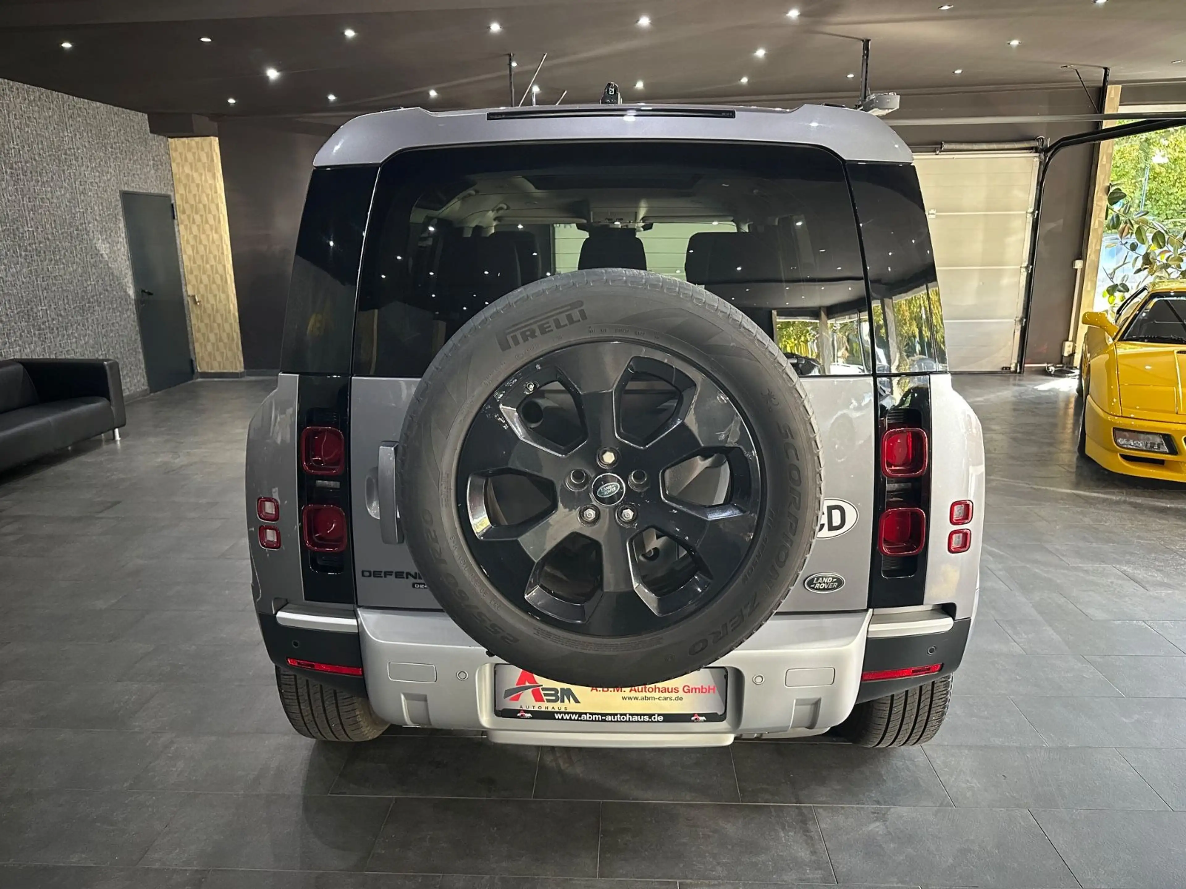 Land Rover Defender 110 SE /PANORAMA / LEDER / 360°KAM/ ACC — photo 5
