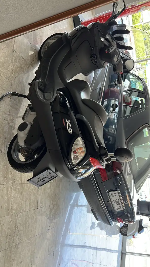 Piaggio X 9 copolino,gomme nuove,carrozzeria senza un graffio Чорний - 2