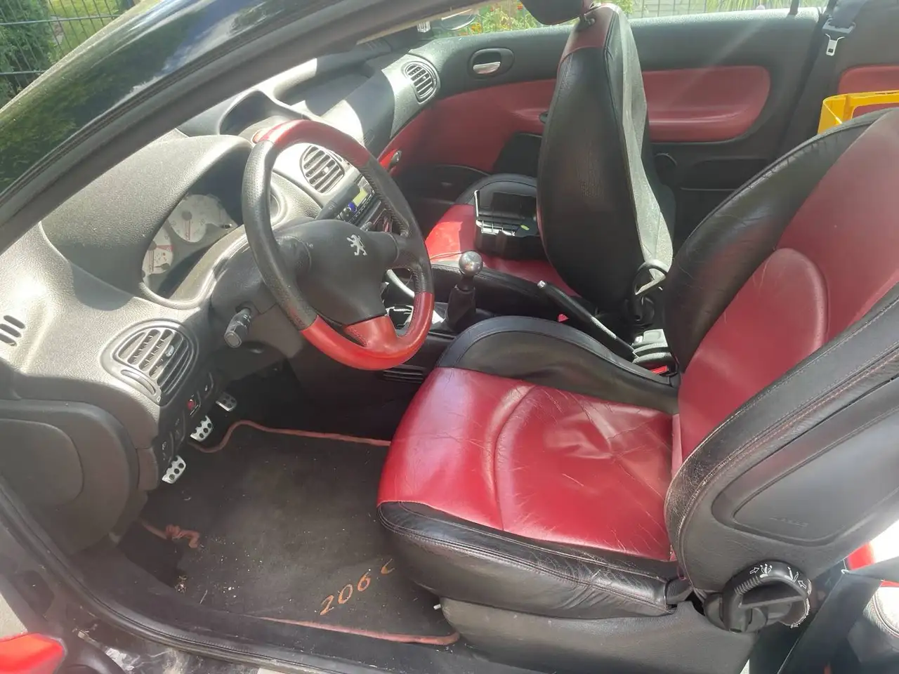 Peugeot 206 CC 2.0 – Bastlerfahrzeug – Dach/Hinterachse defekt, foto 5
