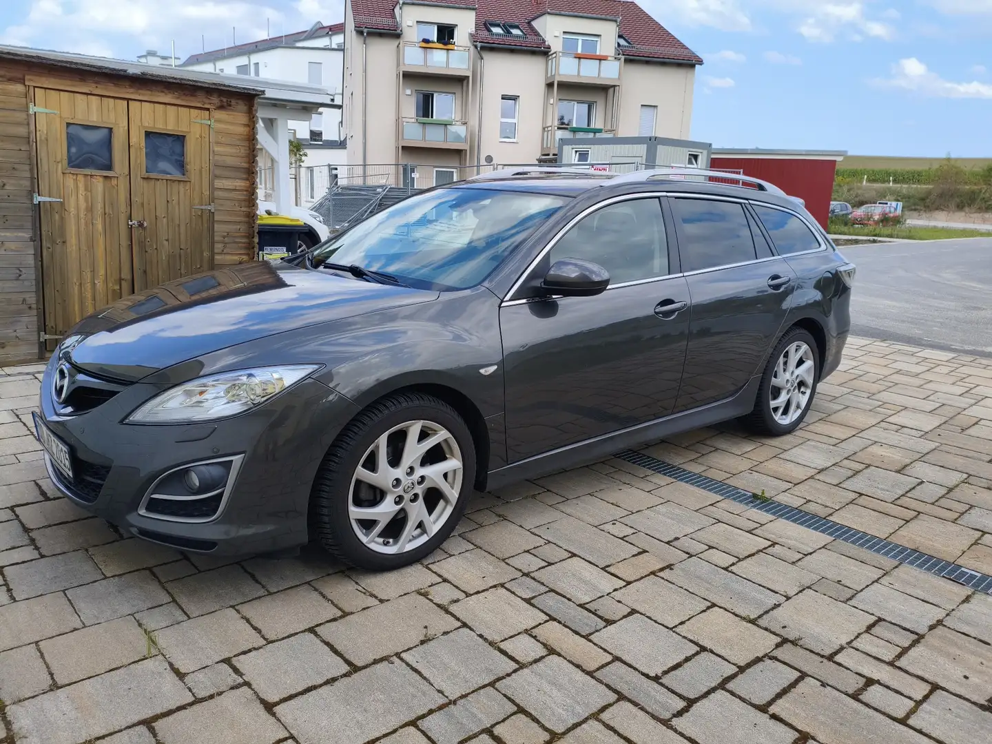 Mazda 6 Sport Kombi 2.0 MZR DISI Aut. Sports-Line Grau - 2