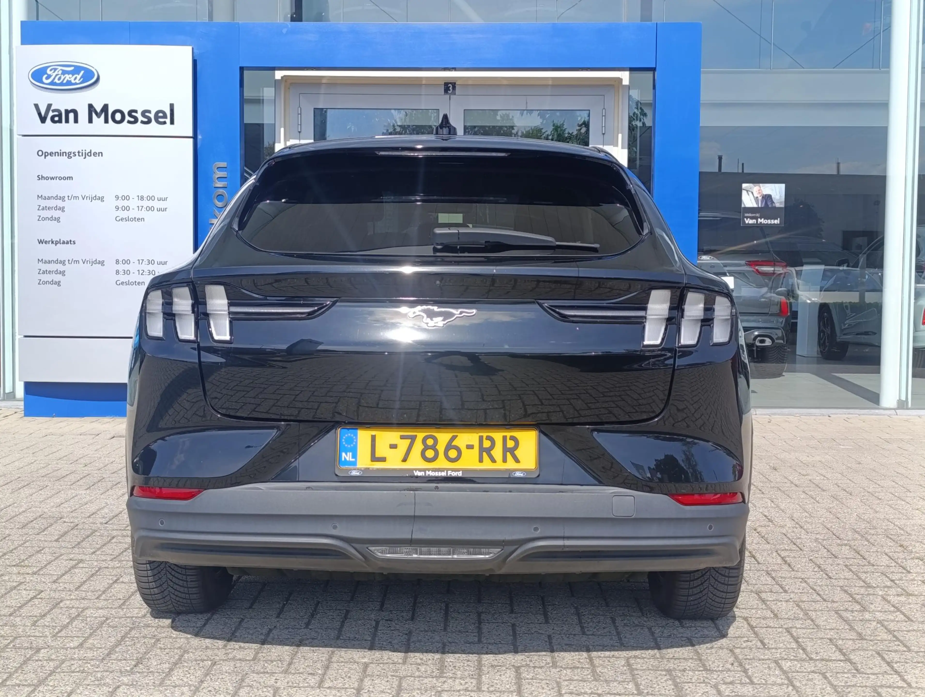 Ford Mustang Mach-E Extended RWD 98 kWh | Dealeronderhouden | Originee — photo 3