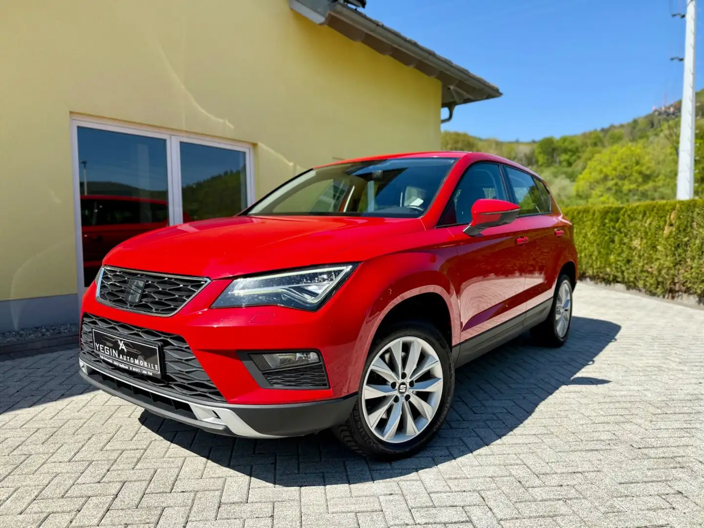 SEAT Ateca Style 1.4 TFSI Automatik-SHZ-LED-AHK Rot - 2