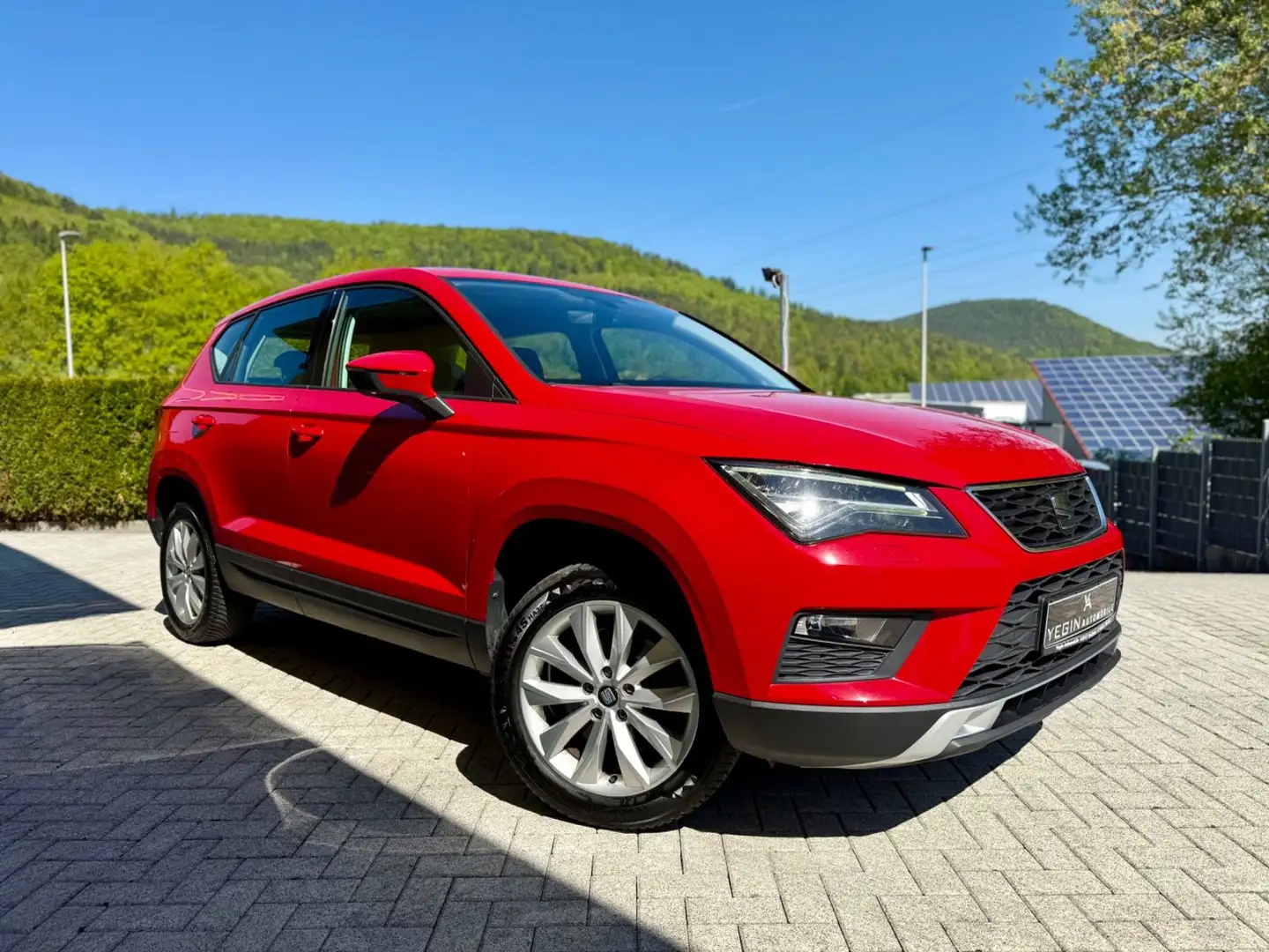 SEAT Ateca Style 1.4 TFSI Automatik-SHZ-LED-AHK Rot - 1