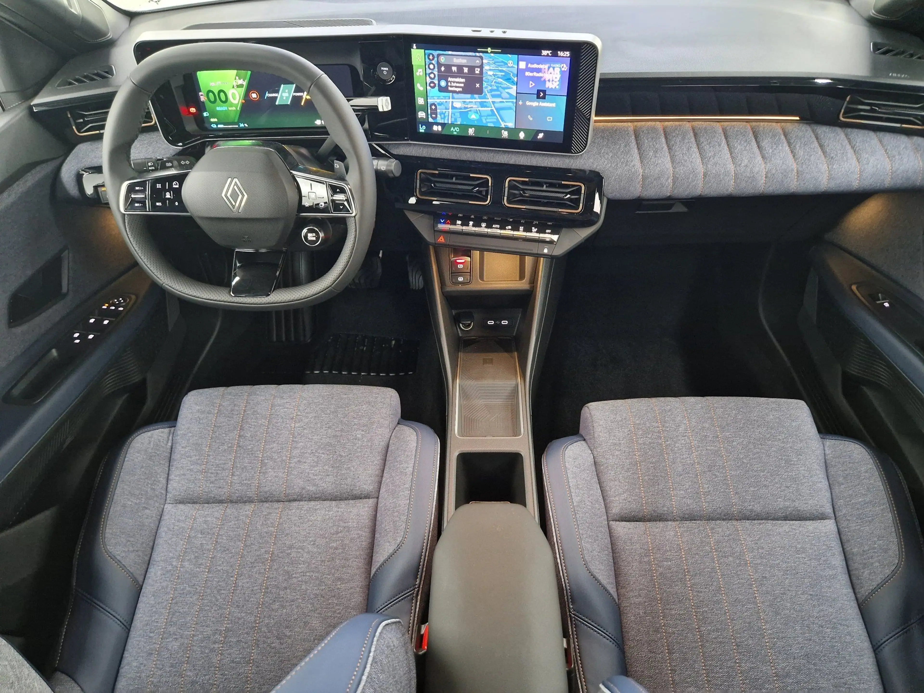 Renault R 4 E-Tech Techno 150 Comfort Range — photo 14