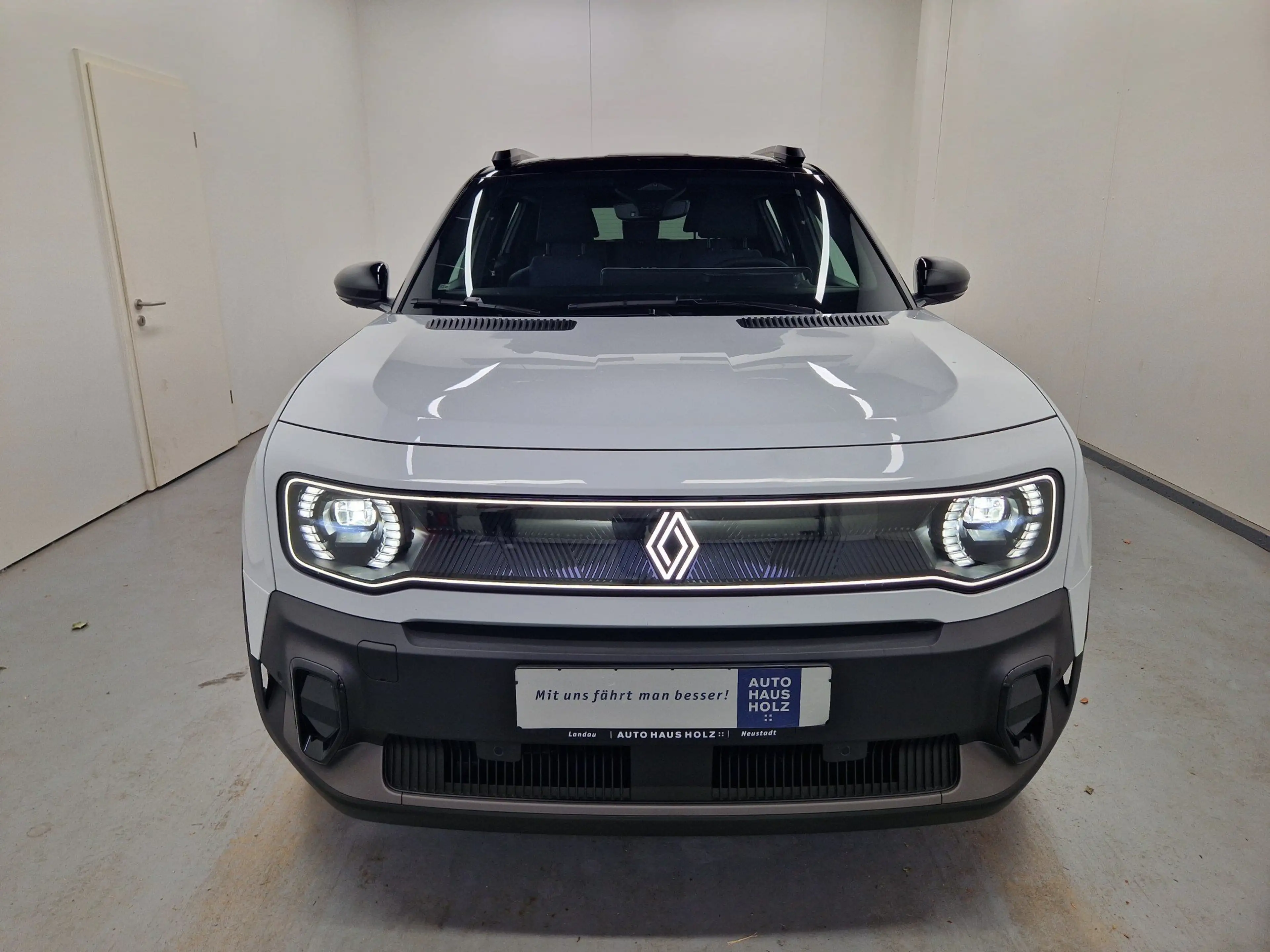 Renault R 4 E-Tech Techno 150 Comfort Range — photo 6