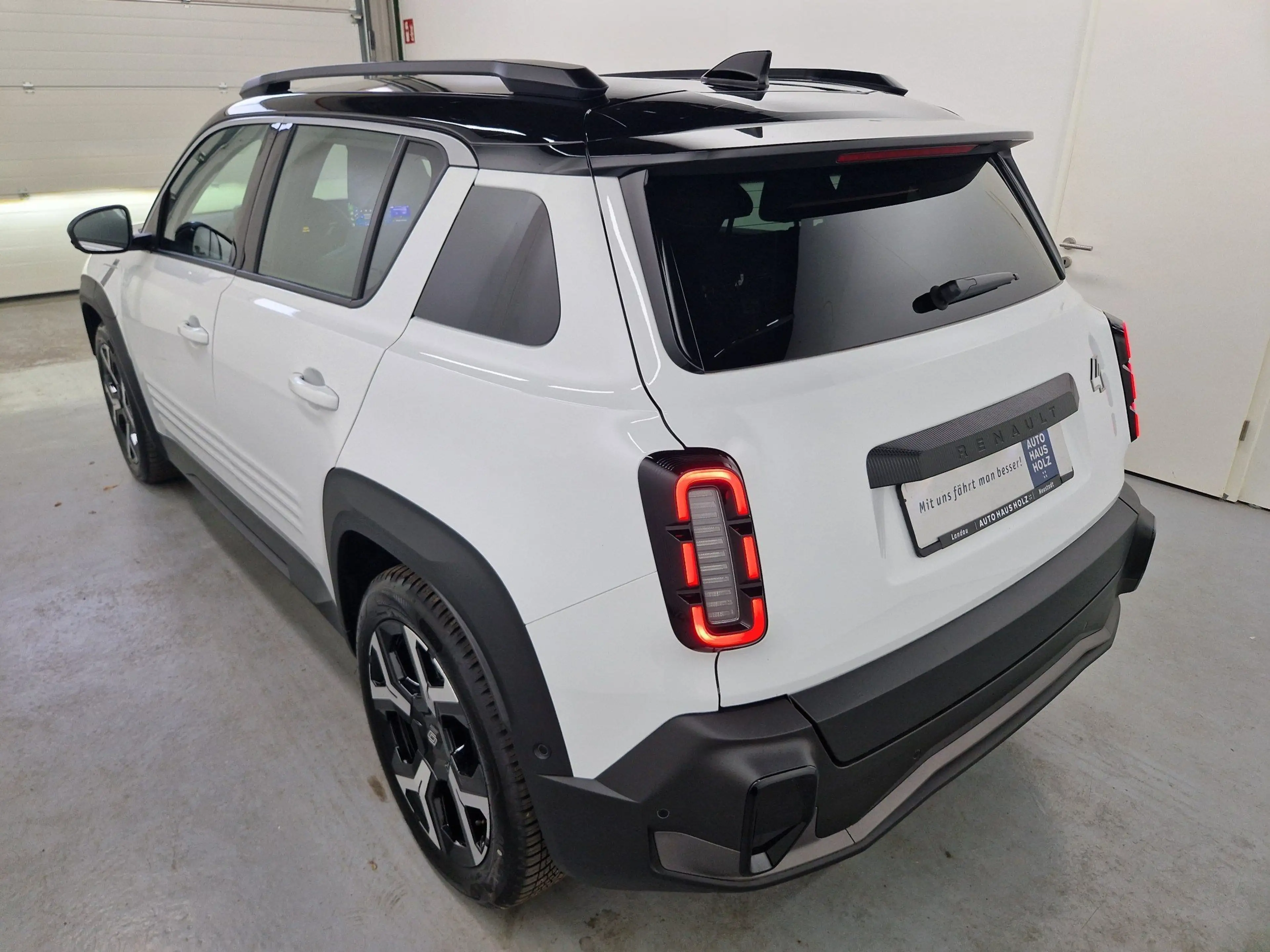 Renault R 4 E-Tech Techno 150 Comfort Range — photo 2