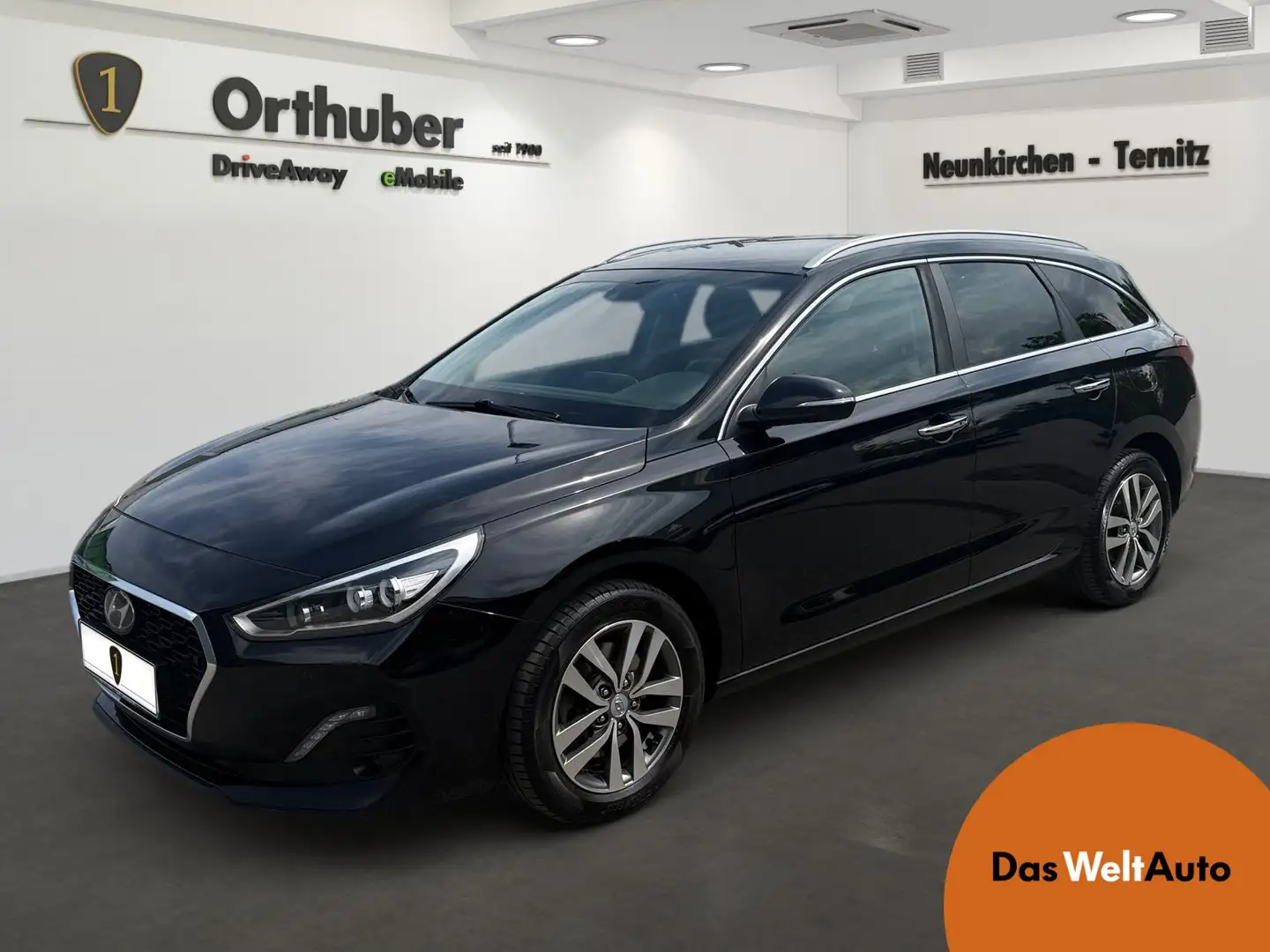 Hyundai i30 CW 1,6 CRDi Level 4 Zwart - 1