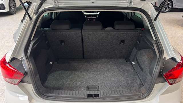 SEAT Ibiza — photo 16