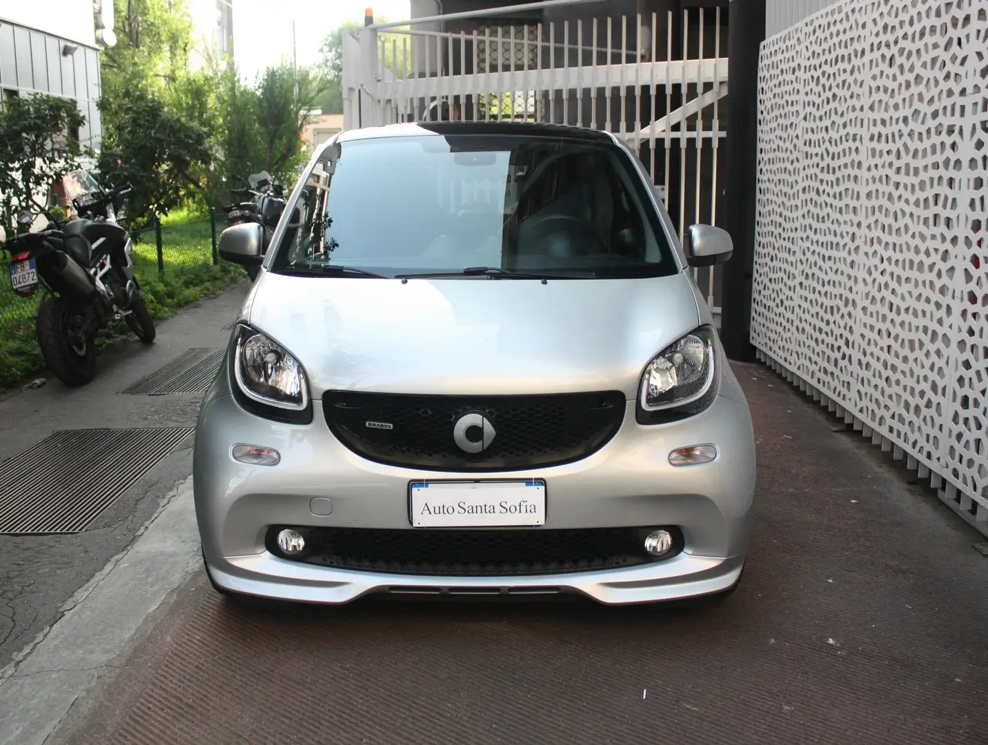 smart brabus fortwo Turbo 109cv twinamic Xclusive-JBL-Pelle-LED Silber - 2