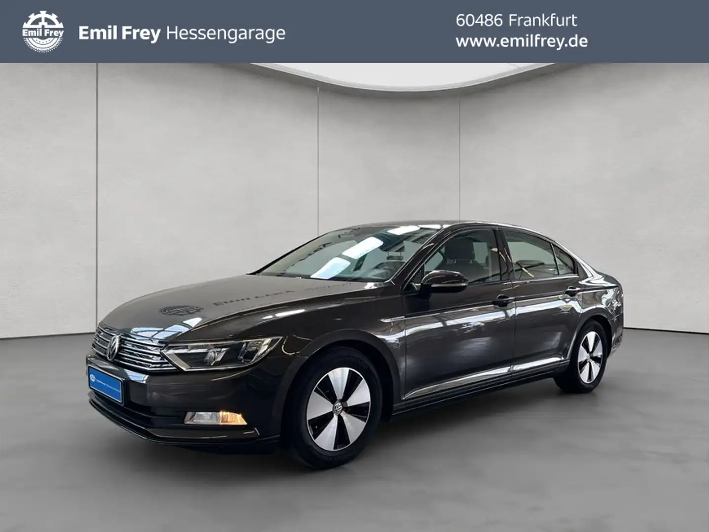 Volkswagen Passat 1.6 TDI SCR BlueMotion Trendline Maro - 1