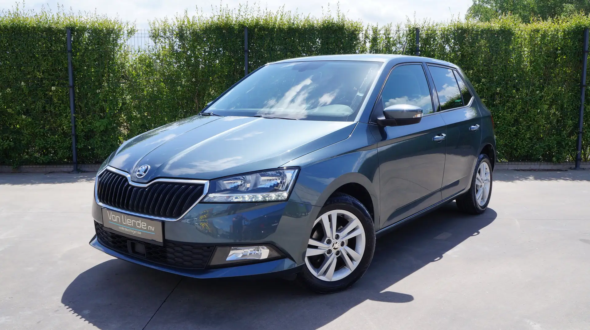 Skoda Fabia 1.0 TSI 95 pk Ambition Carplay Pdc 12m Garantie Grijs - 1