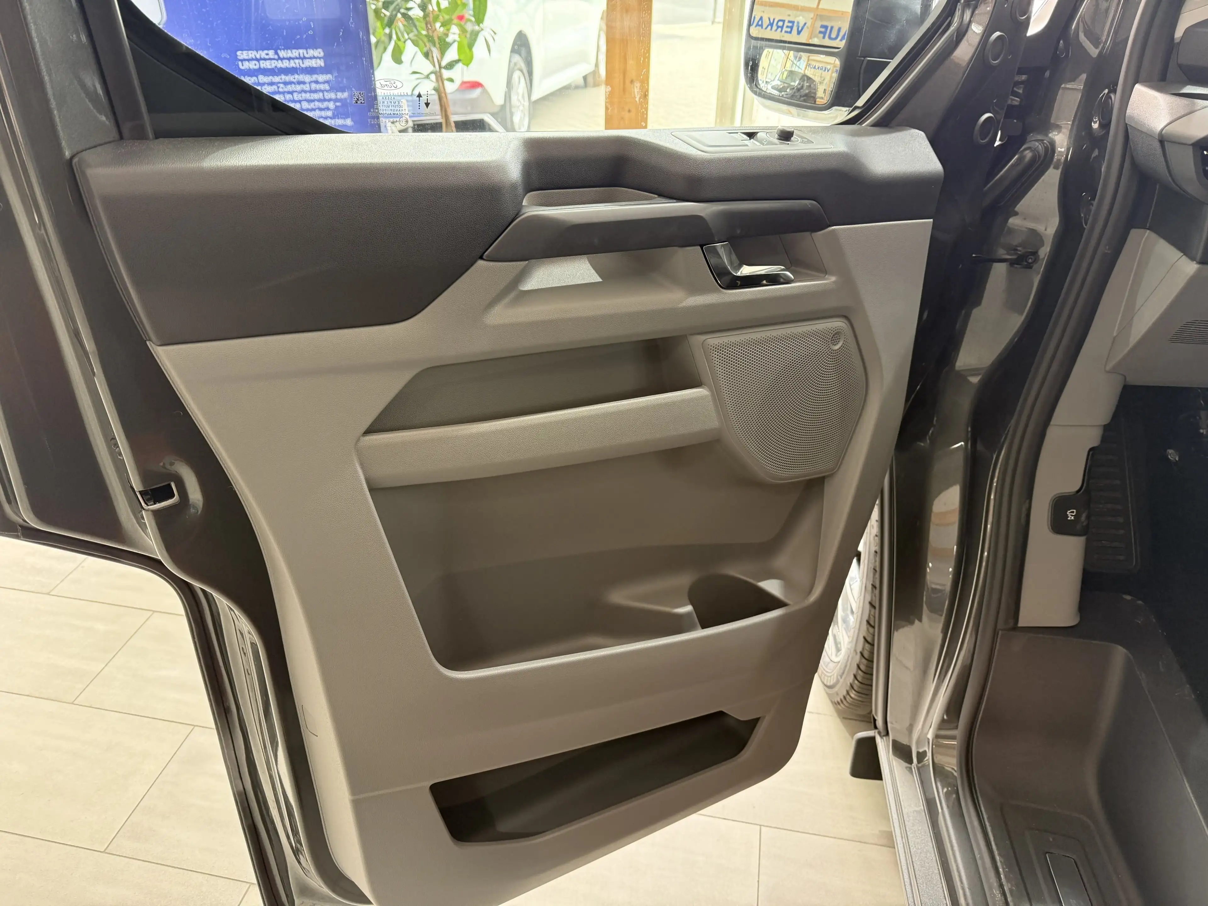 Ford Tourneo Custom Titanium X AWD elek. AHK / 70L Tank — photo 9