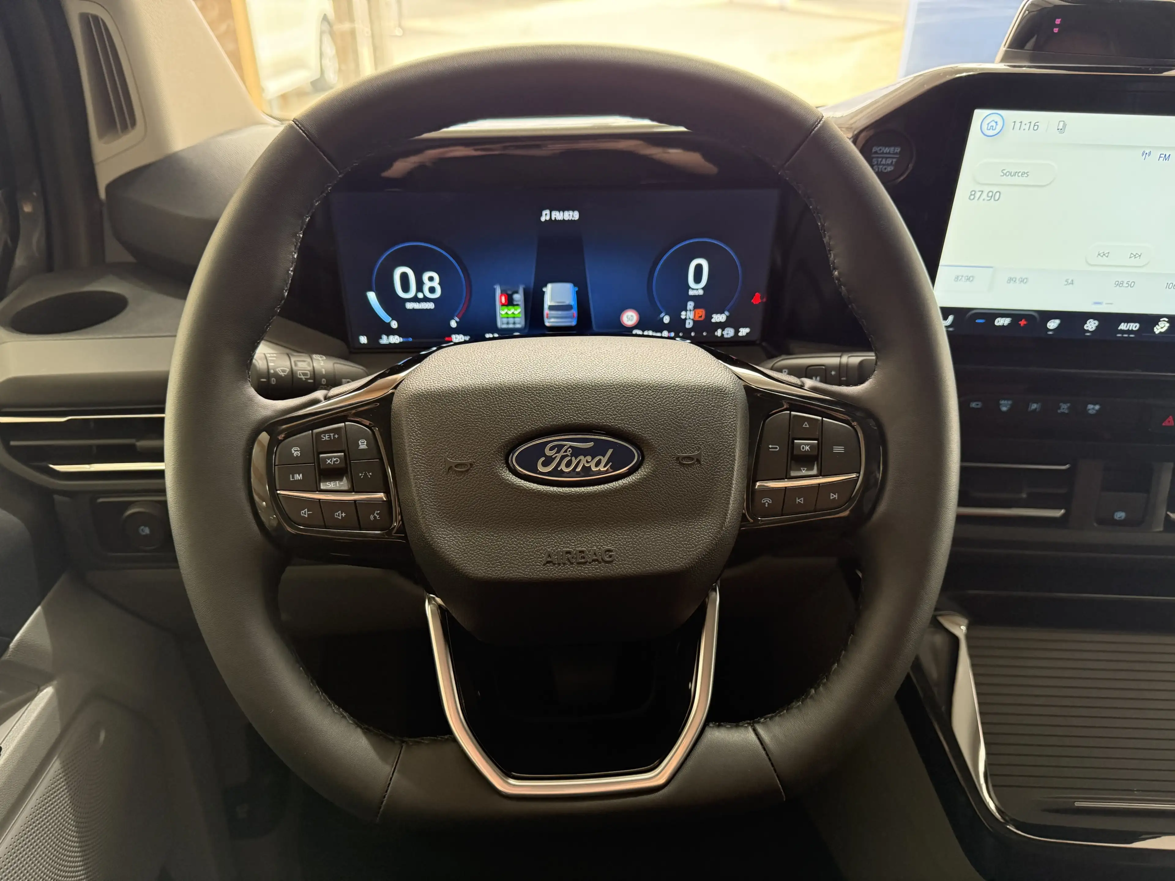 Ford Tourneo Custom Titanium X AWD elek. AHK / 70L Tank — photo 12