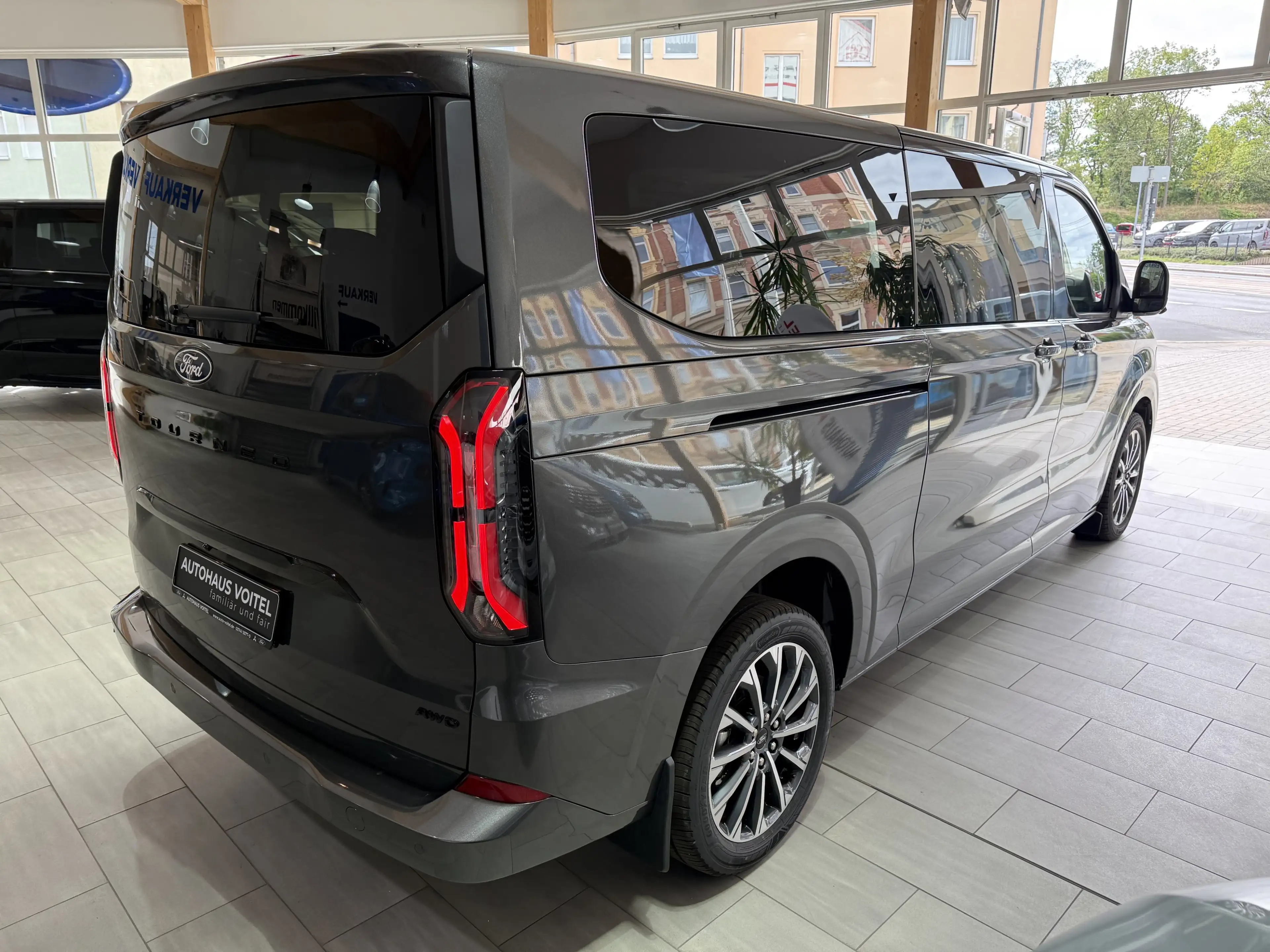 Ford Tourneo Custom Titanium X AWD elek. AHK / 70L Tank — photo 5