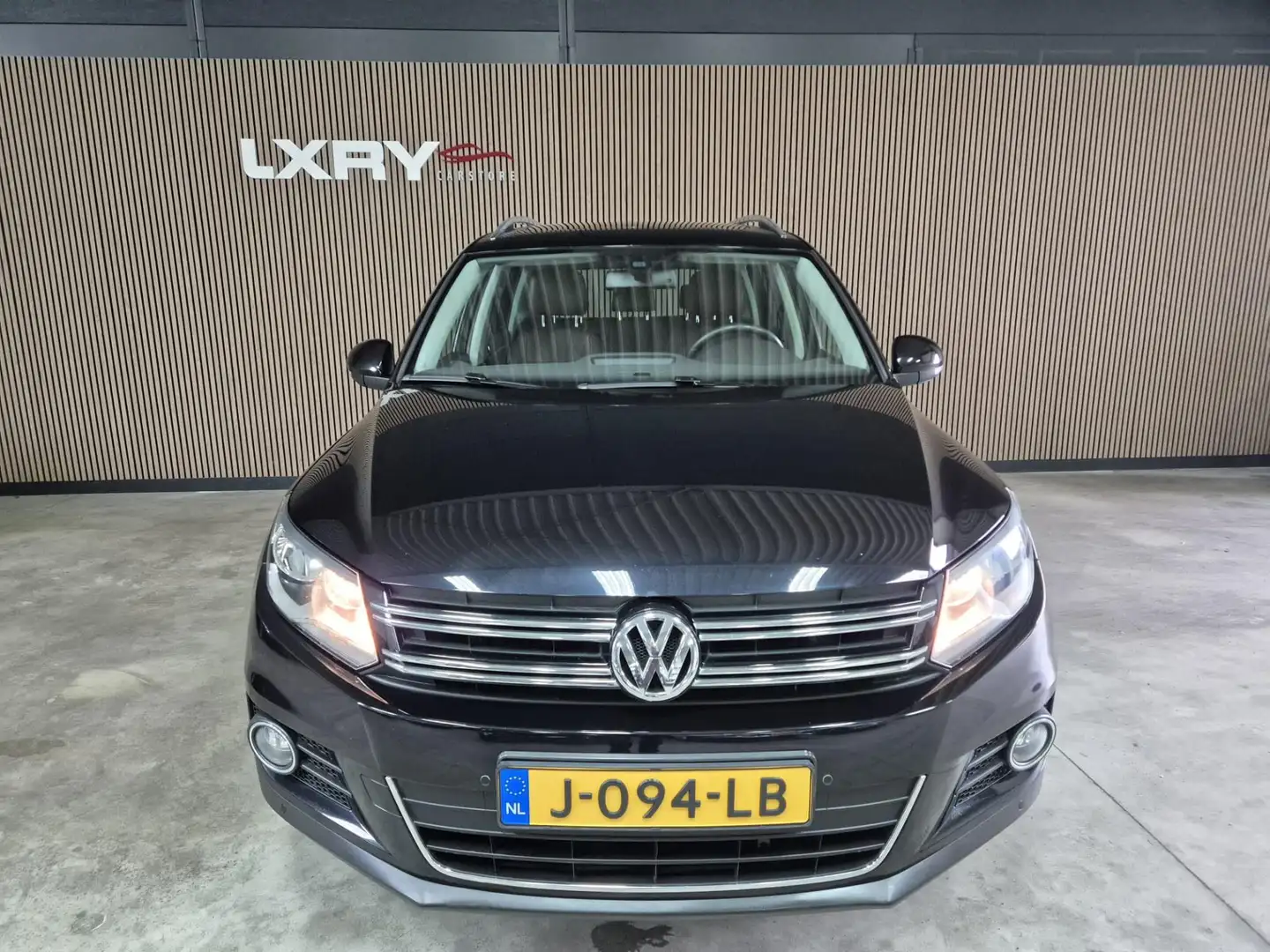 Volkswagen Tiguan 1.4 TSI Sport&Style R-line Edition | Navi | Airco Noir - 2