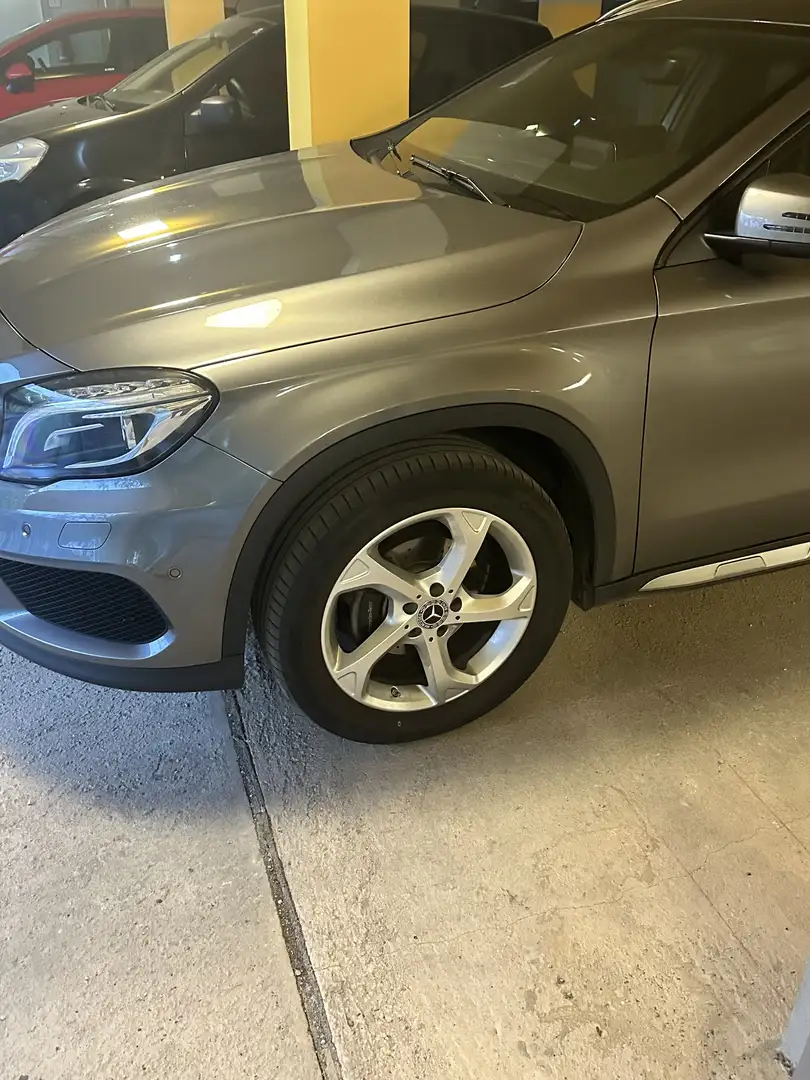 Mercedes-Benz GLA 200 d AMG Line - 1