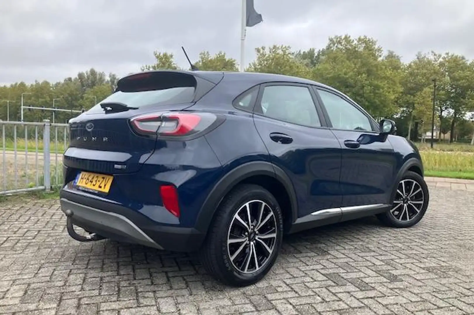 Ford Puma 1.0 EcoBoost 125PK Hybrid Titanium | Trekhaak Blauw - 2