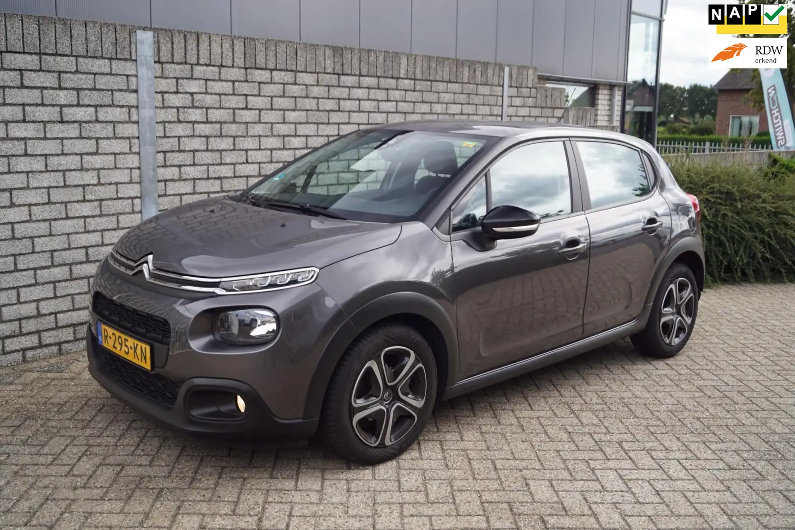 Citroen C3 1.5 BlueHDi S&S Feel Edition 5 Deurs Airco Cruise Grijs - 1