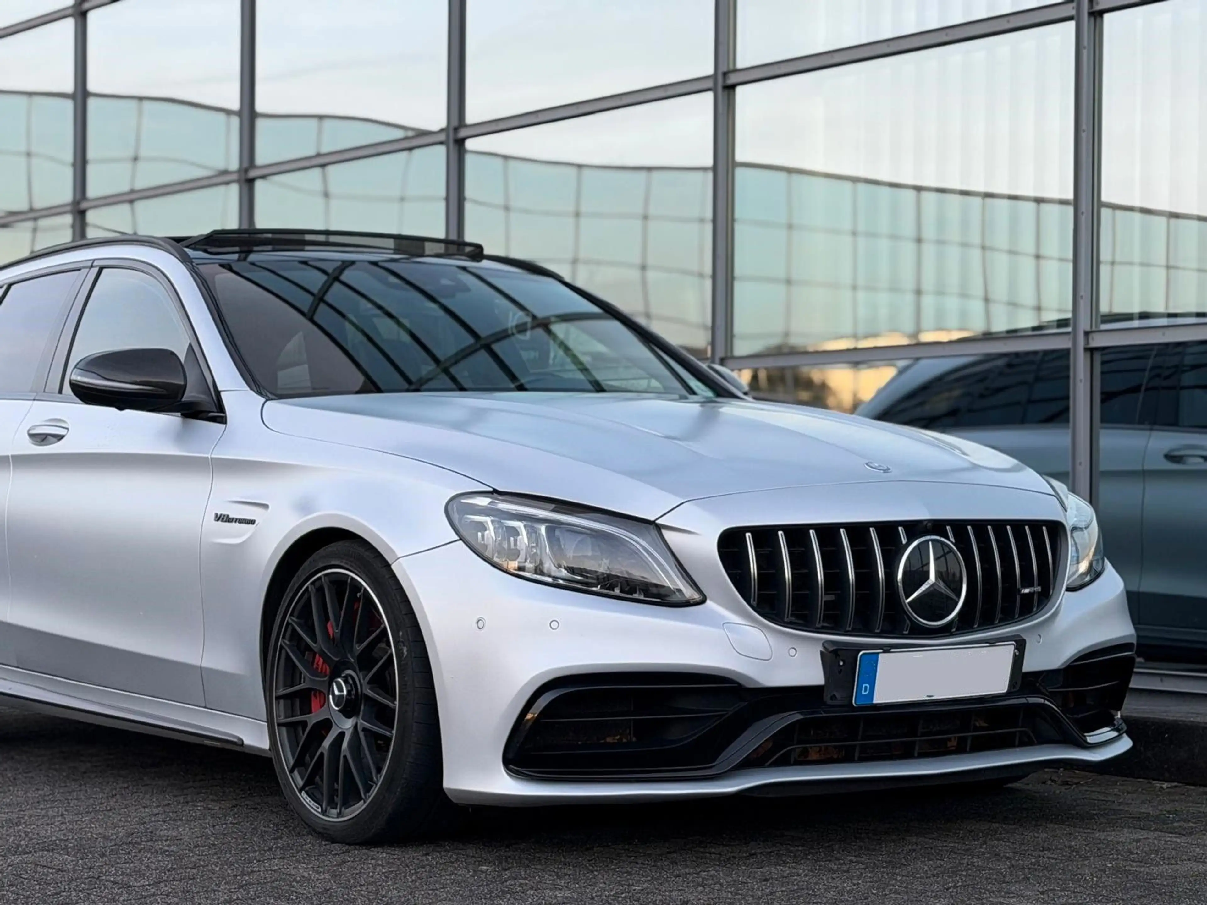 Mercedes-Benz C 63 AMG C 63 s AMG Designo Kamera Klappe DE