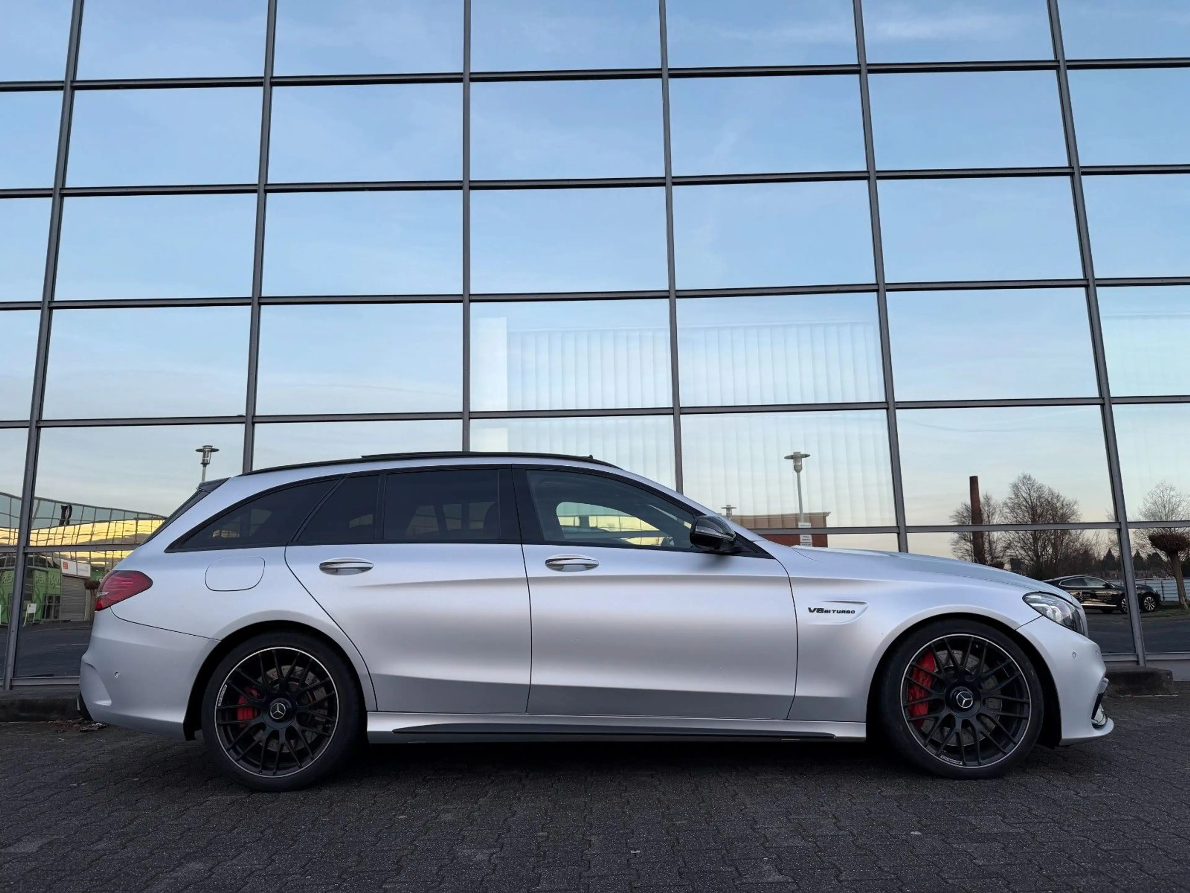 Mercedes-Benz C 63 AMG C 63 s AMG Designo Kamera Klappe DE — photo 5