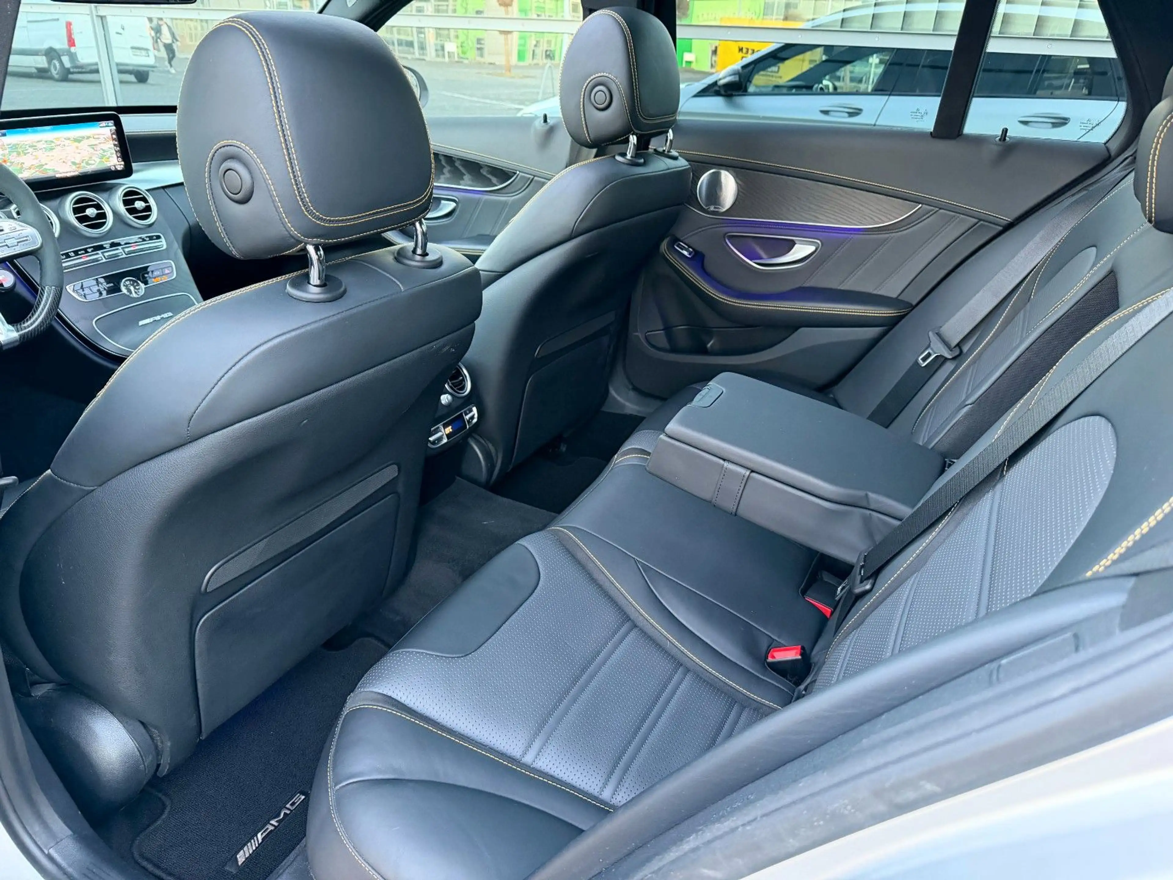 Mercedes-Benz C 63 AMG C 63 s AMG Designo Kamera Klappe DE — photo 8