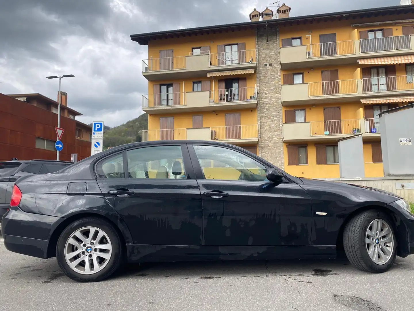 BMW 318 318i - 2